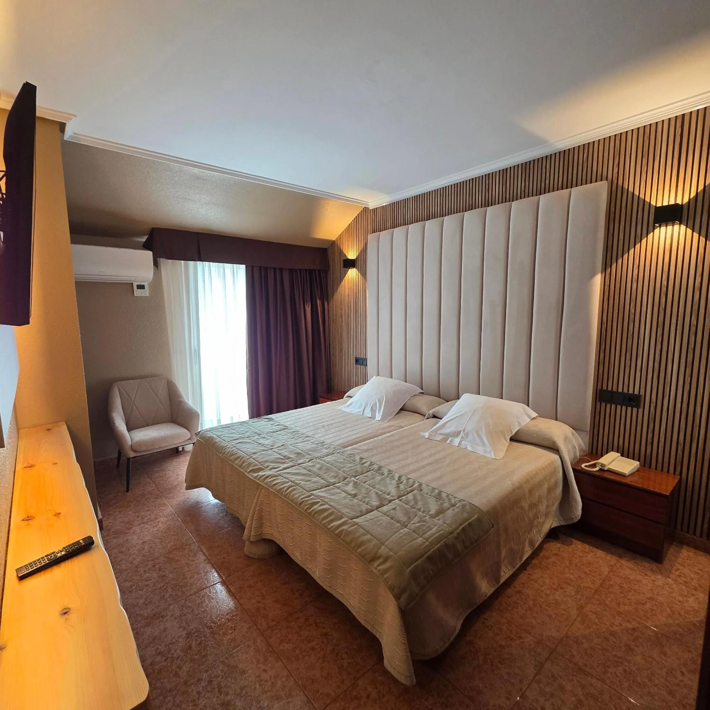 Bedroom, Bed in Hotel Gala