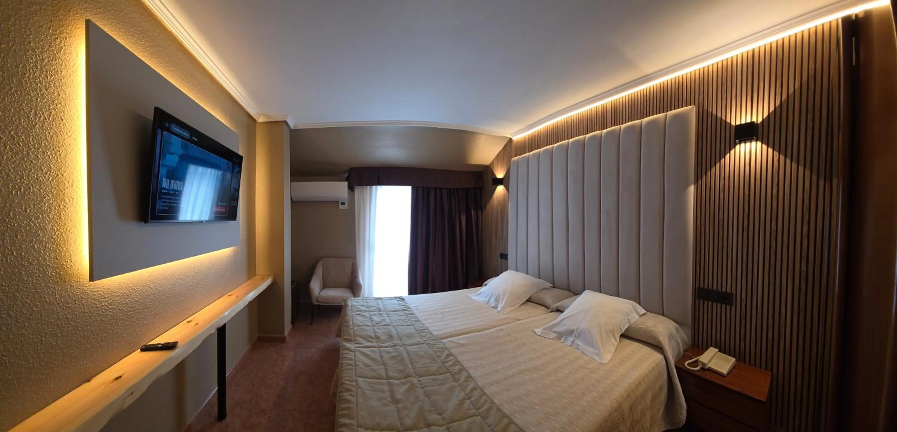 Photo of the whole room, Bed in Hotel Gala