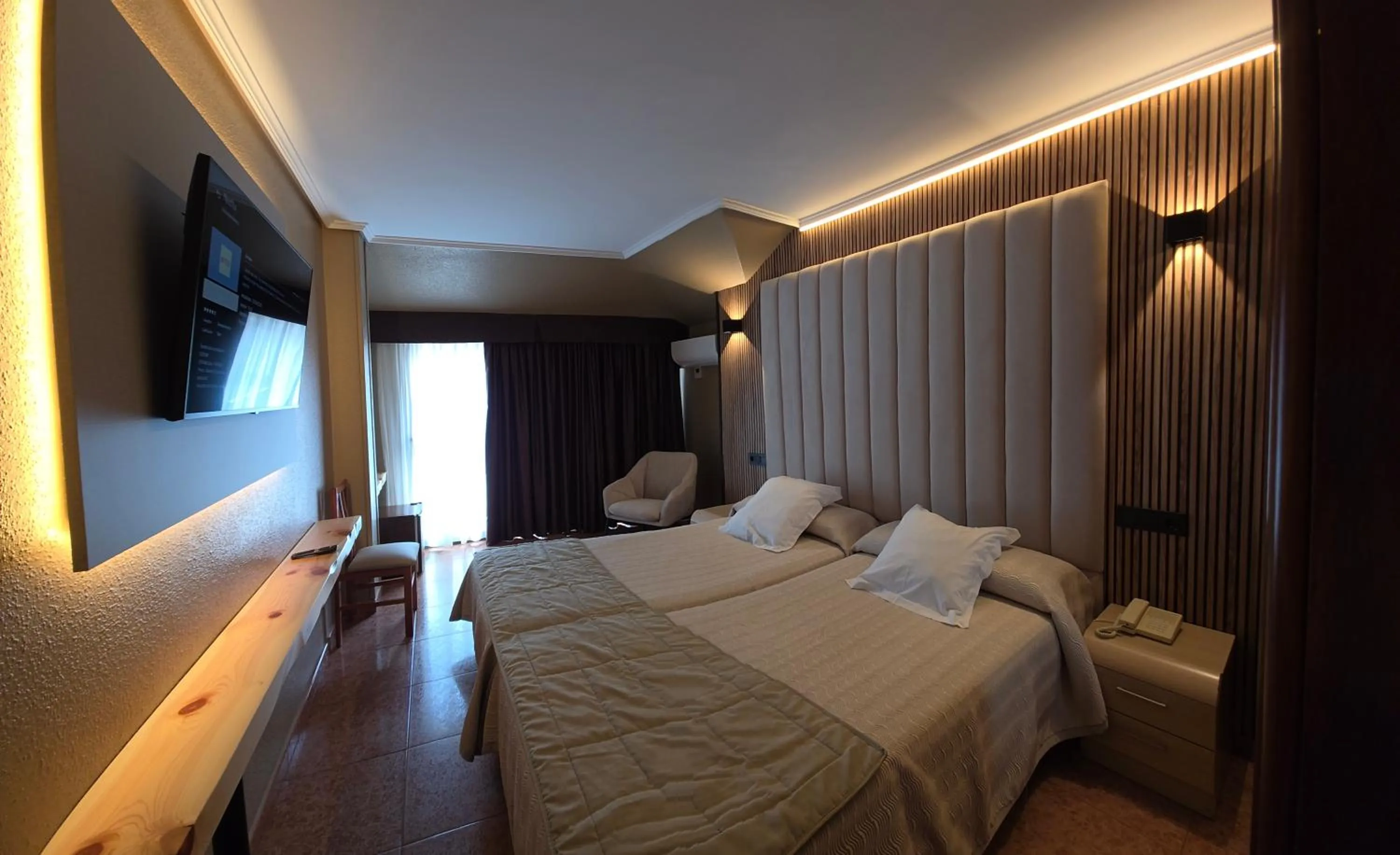 Photo of the whole room, Bed in Hotel Gala