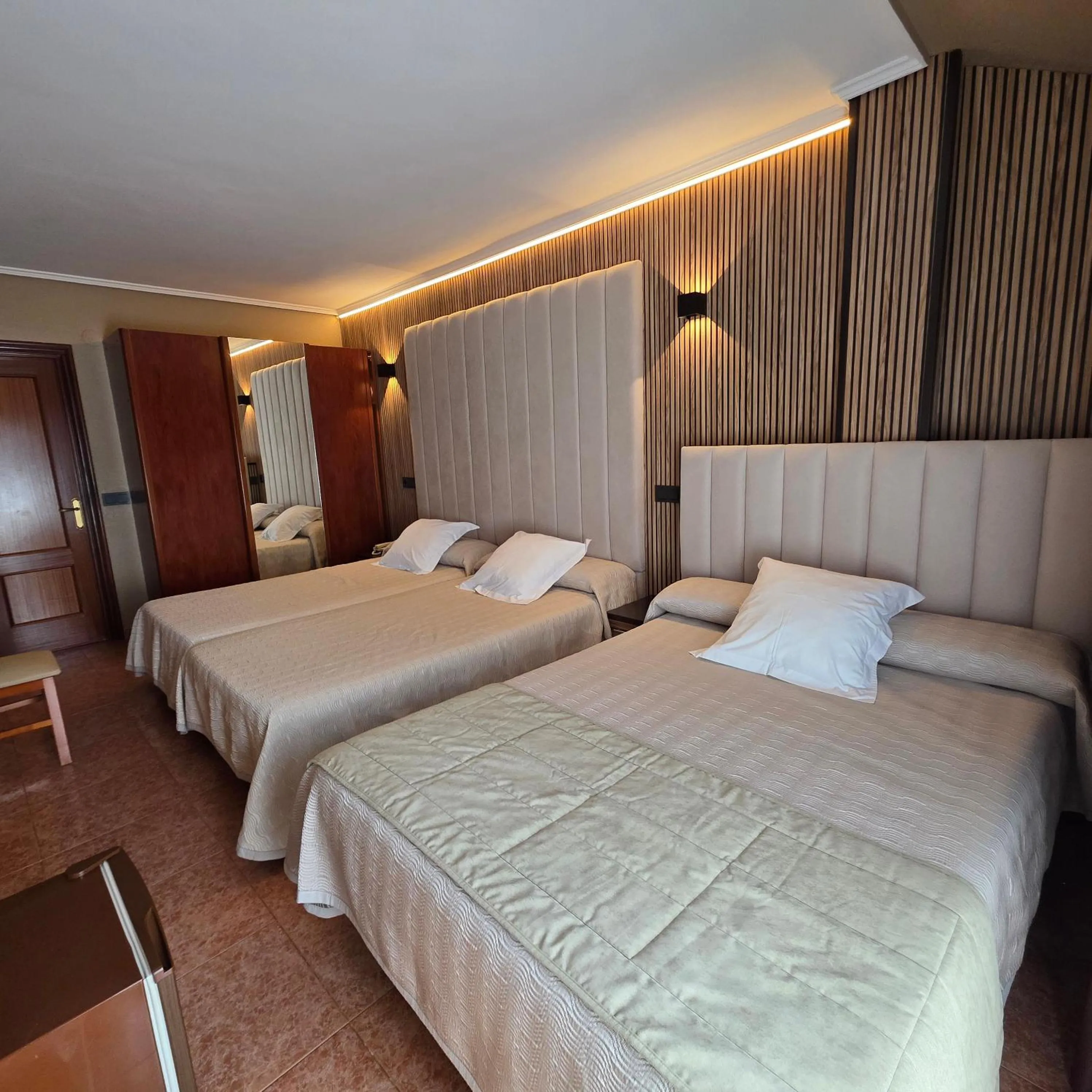 Photo of the whole room, Bed in Hotel Gala