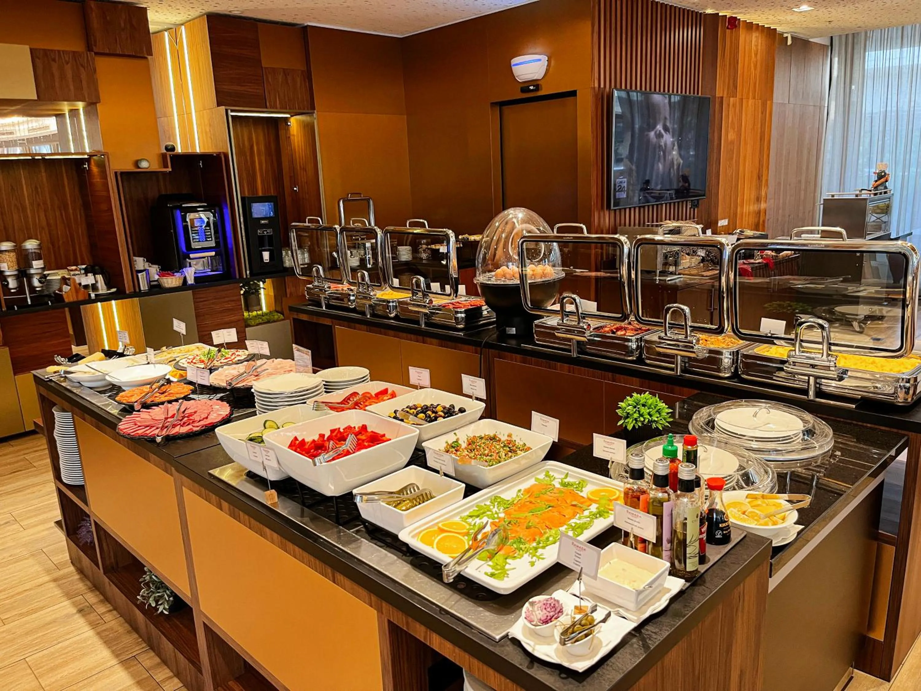 Breakfast in Ramada Plaza Craiova