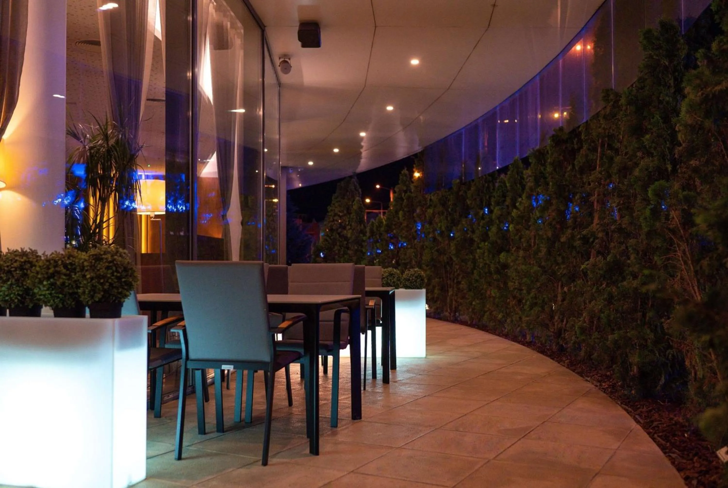 Restaurant/places to eat in Ramada Plaza Craiova