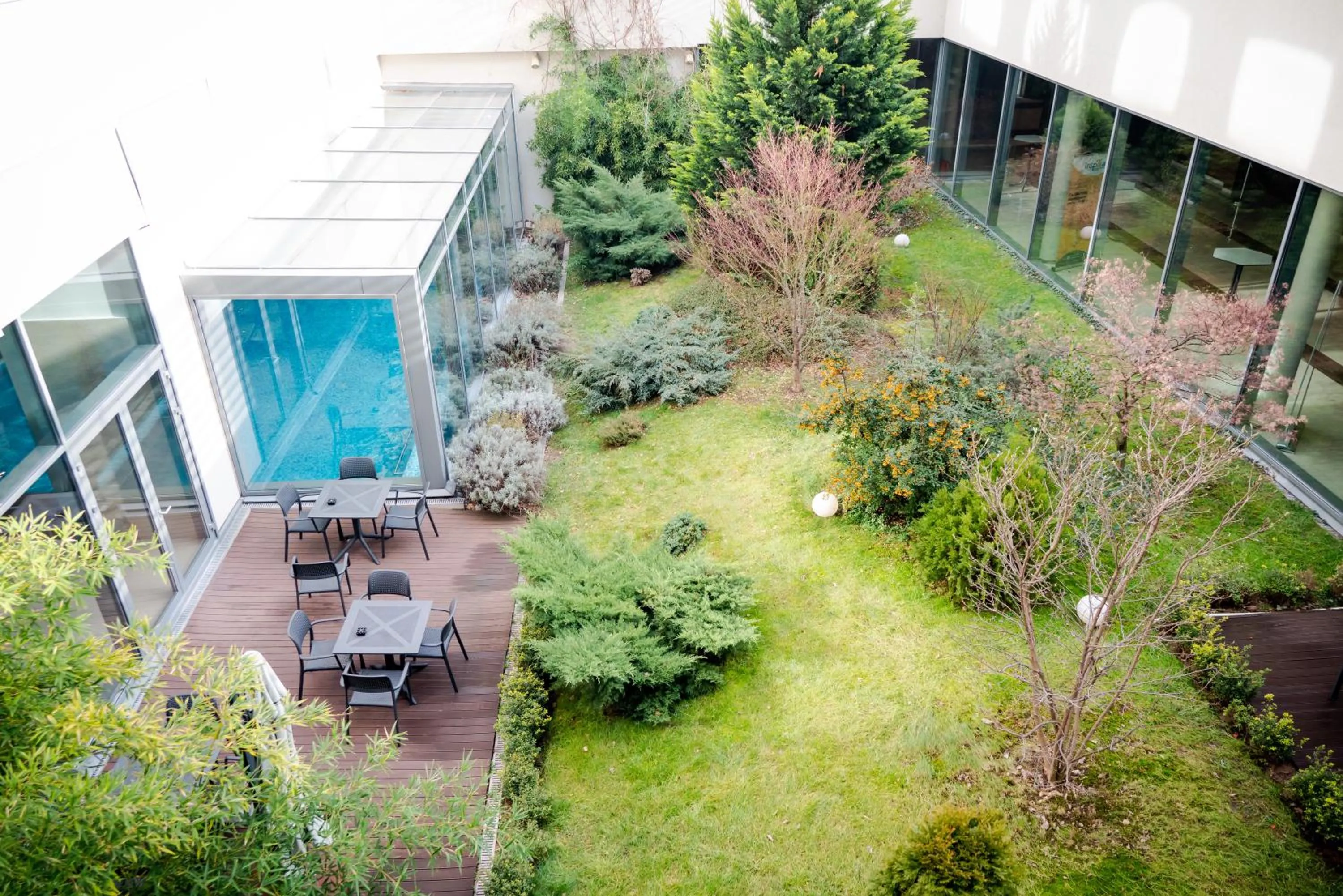 Garden view in Ramada Plaza Craiova