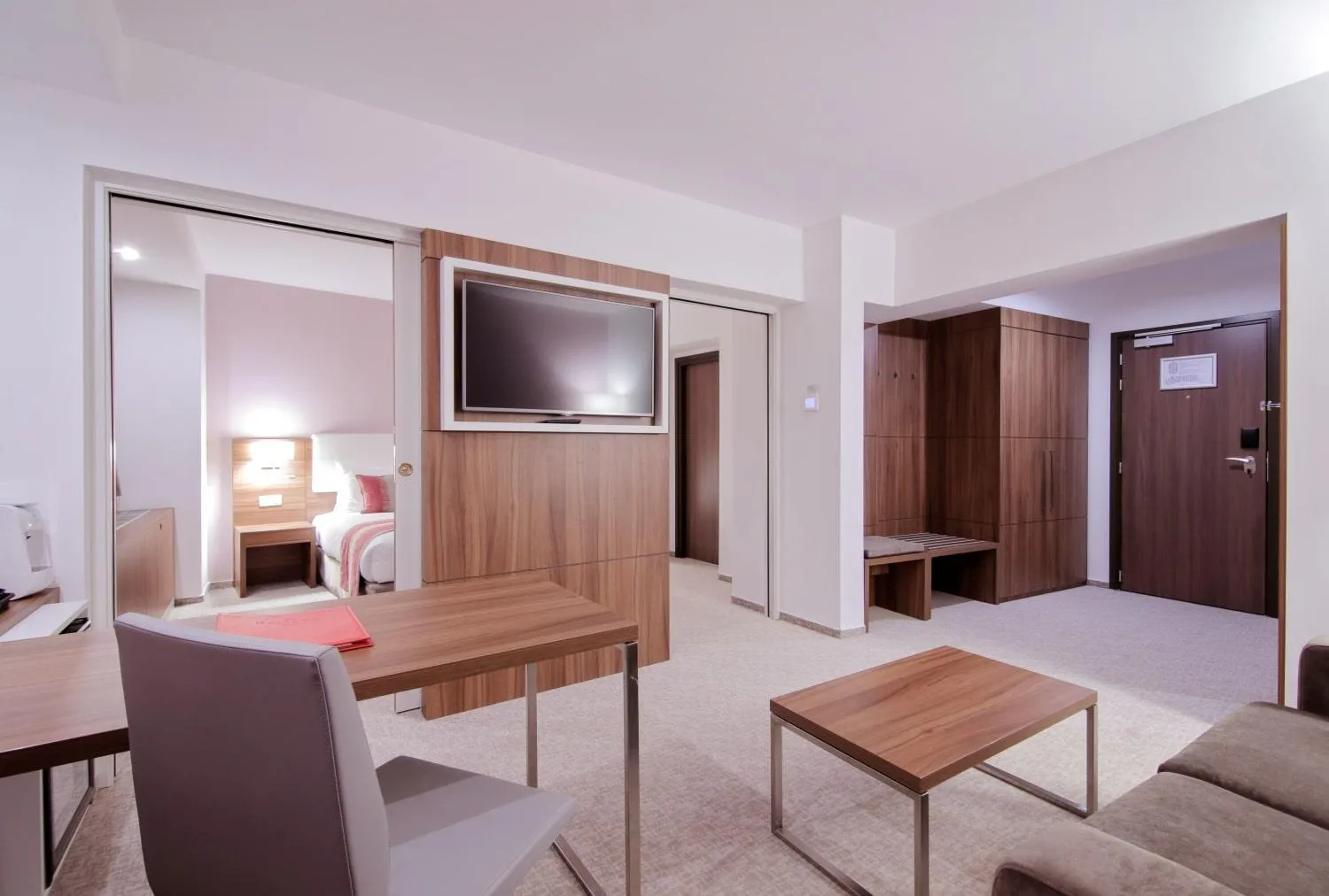 Seating area in Ramada Plaza Craiova