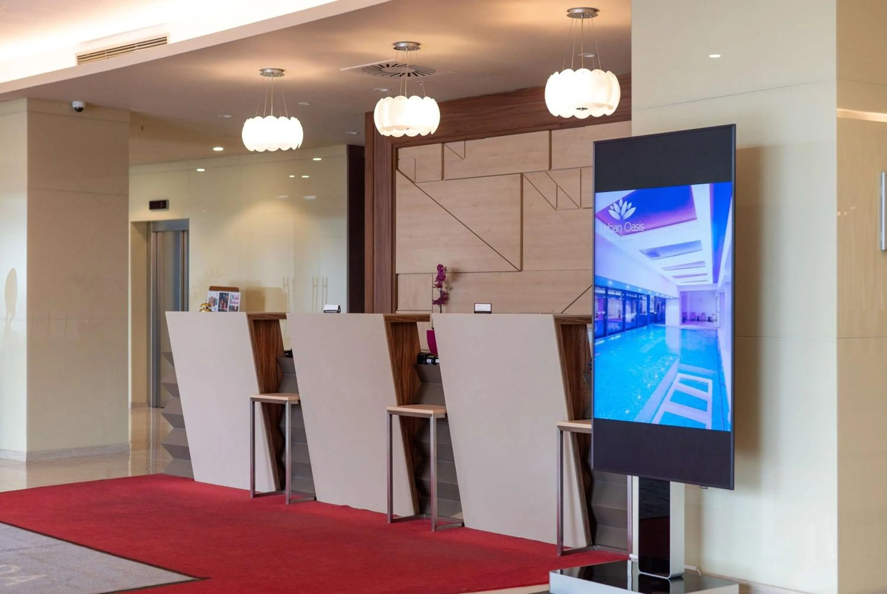 Lobby or reception in Ramada Plaza Craiova