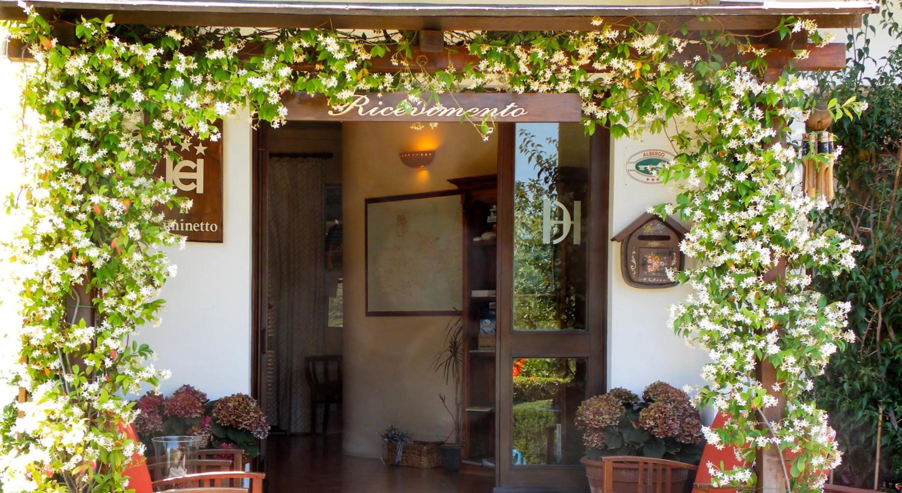 Lobby or reception in Hotel Il Caminetto