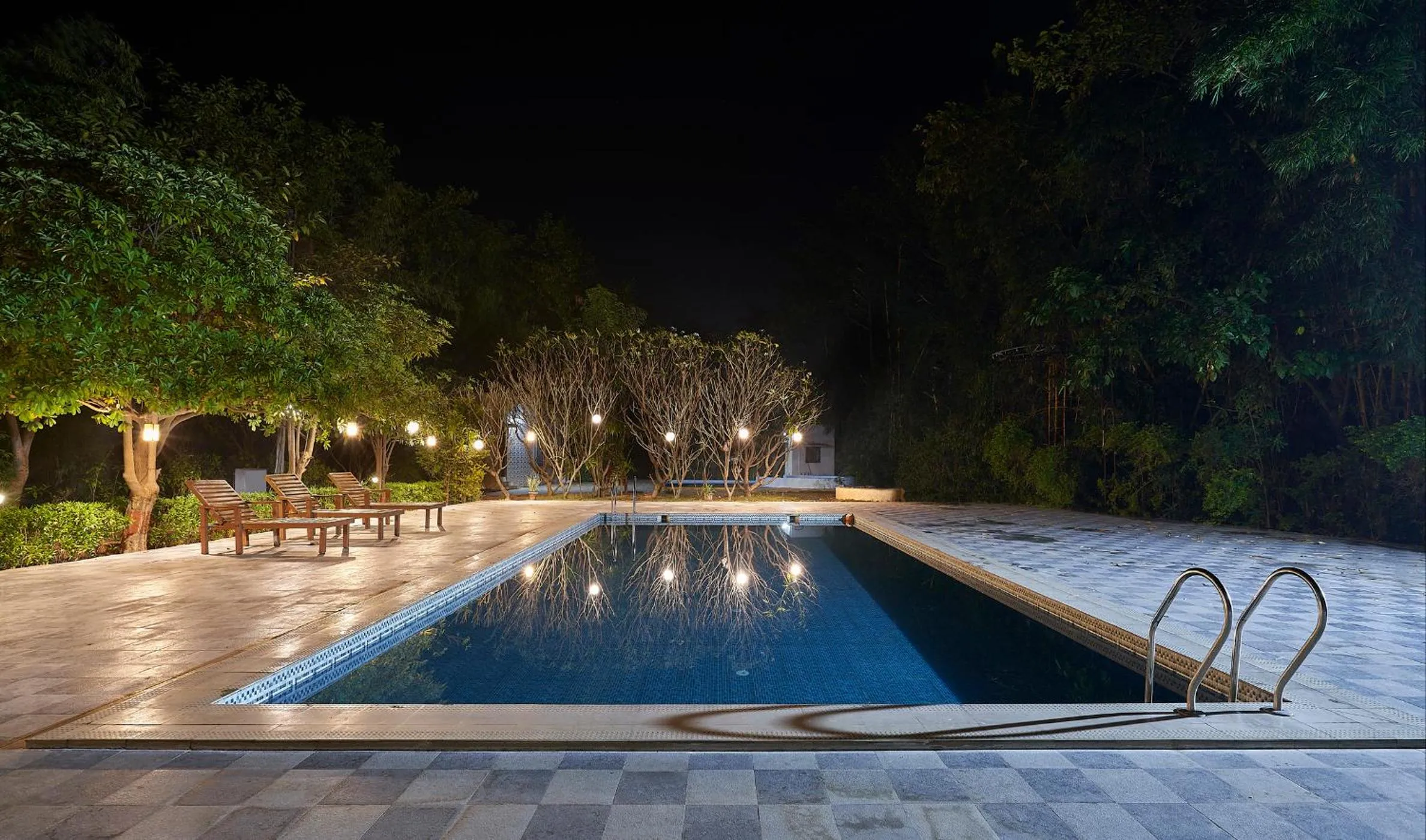 Swimming pool in Olive Resort & Villas