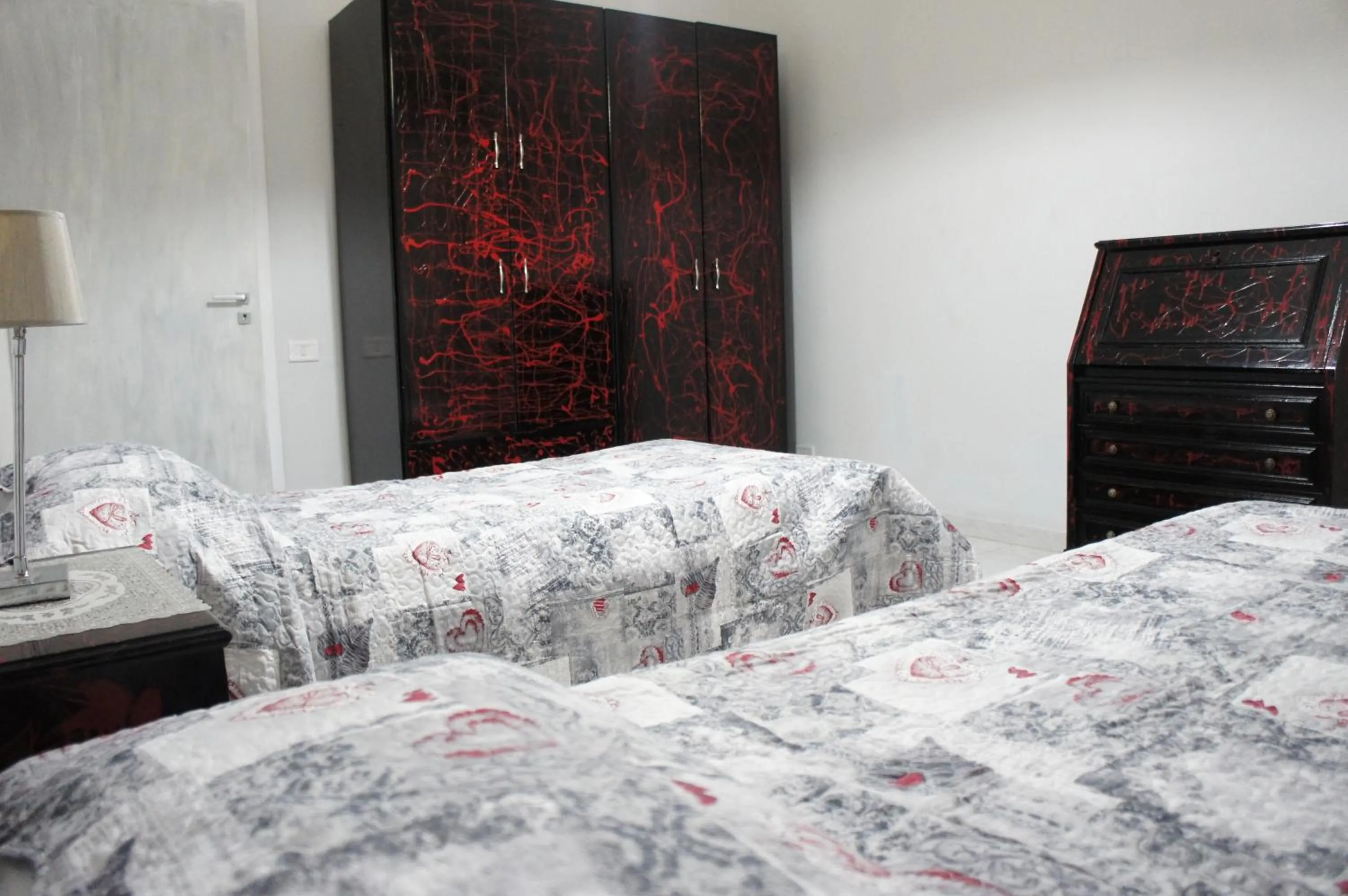 Bed in Bouganville