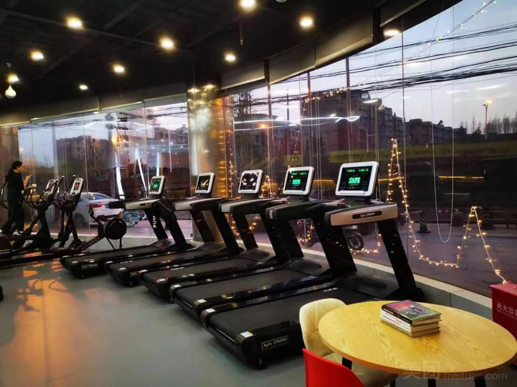 Fitness centre/facilities in Crystal Orange Hotel Dahua Hutai Road