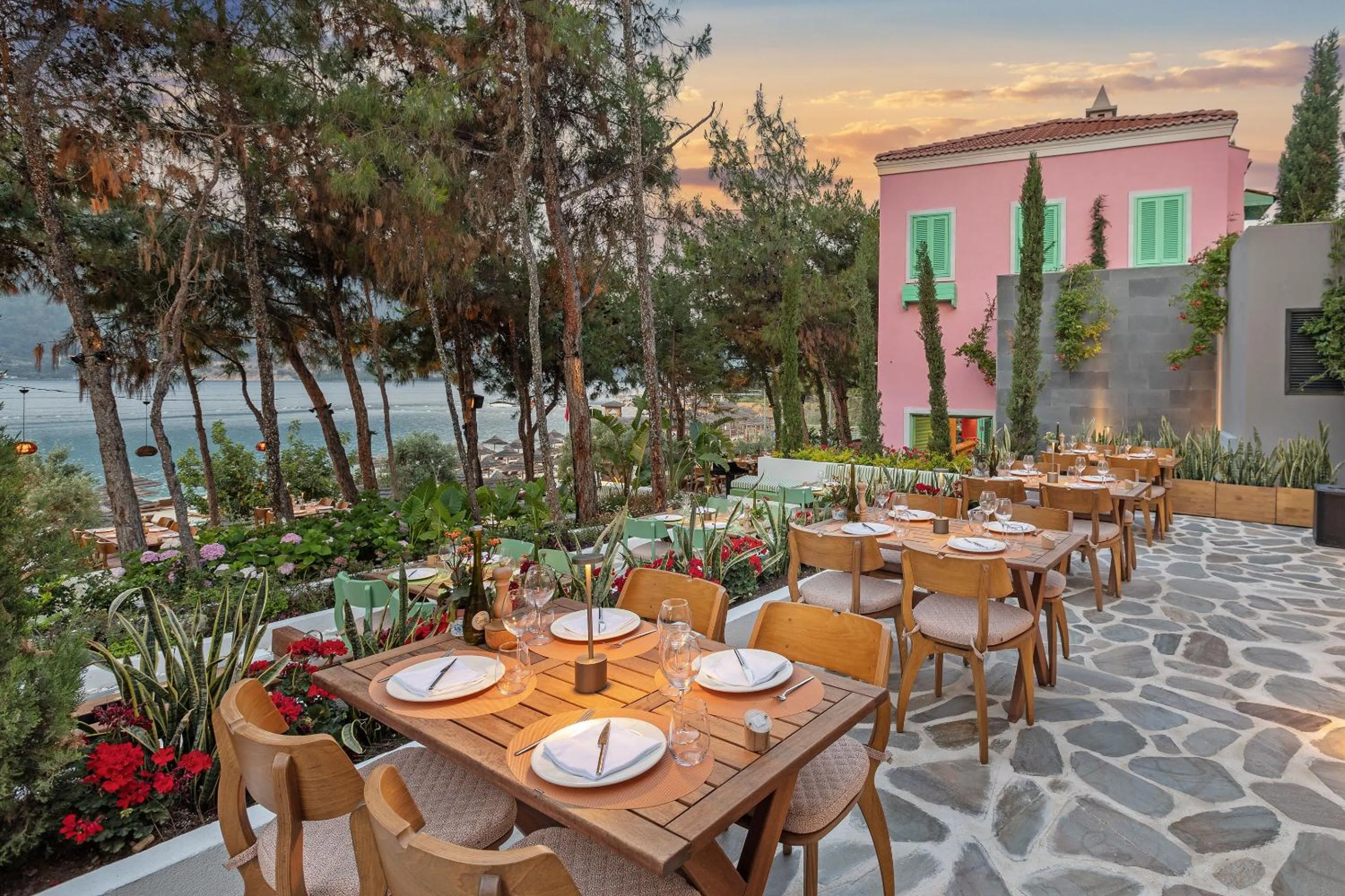 Restaurant/places to eat in Titanic Luxury Collection Bodrum