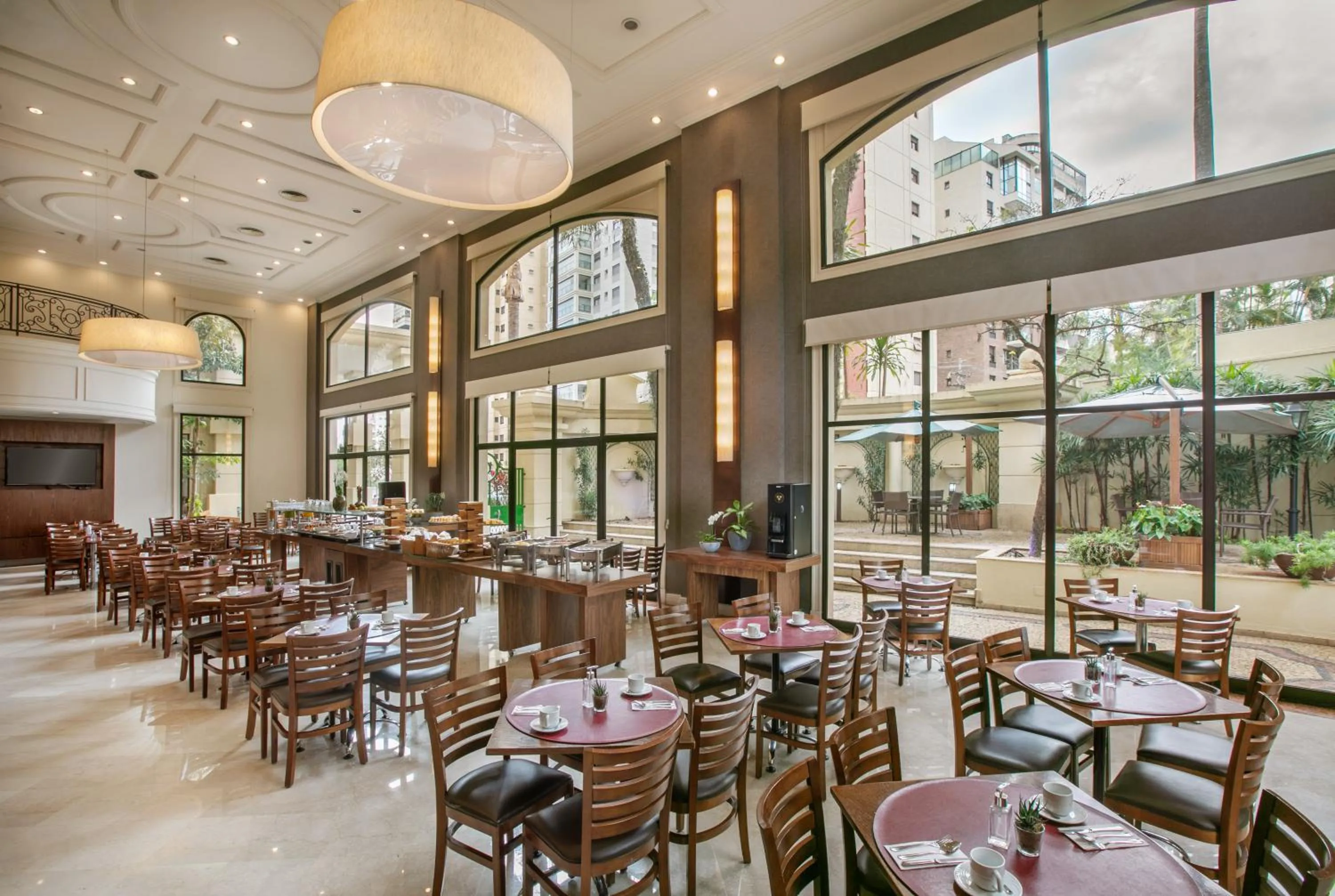 Restaurant/places to eat in Meliá Campinas