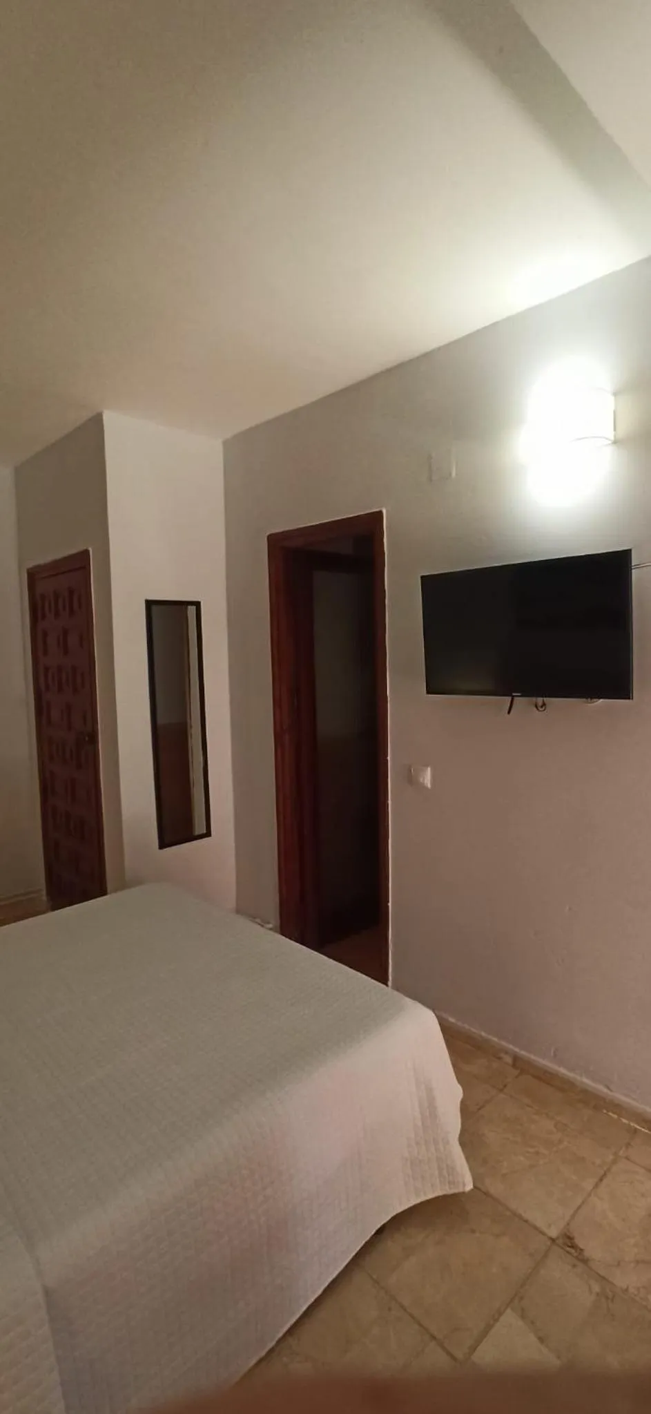 Bed in Hostal Castilla