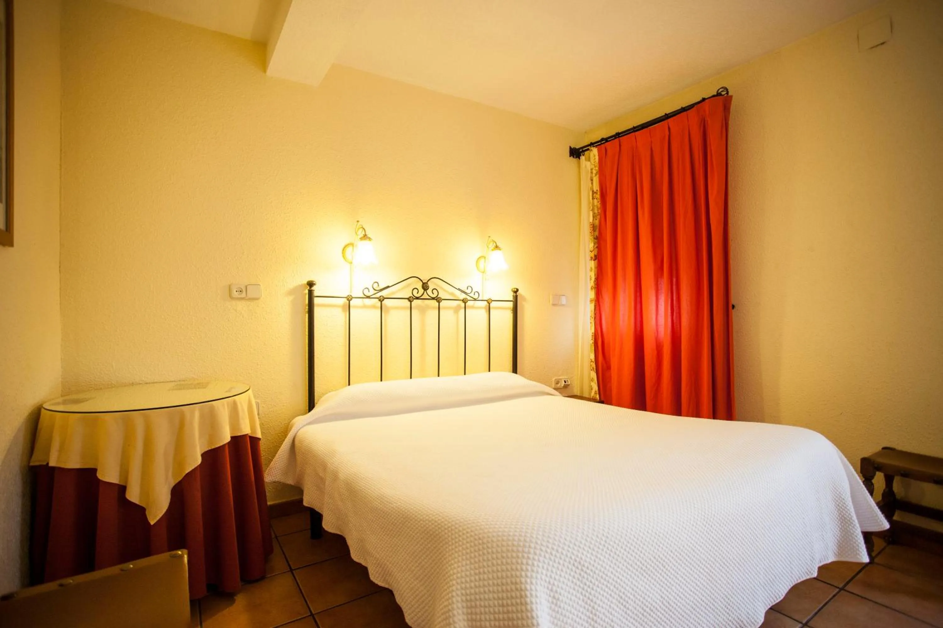 Bed in Hostal Castilla