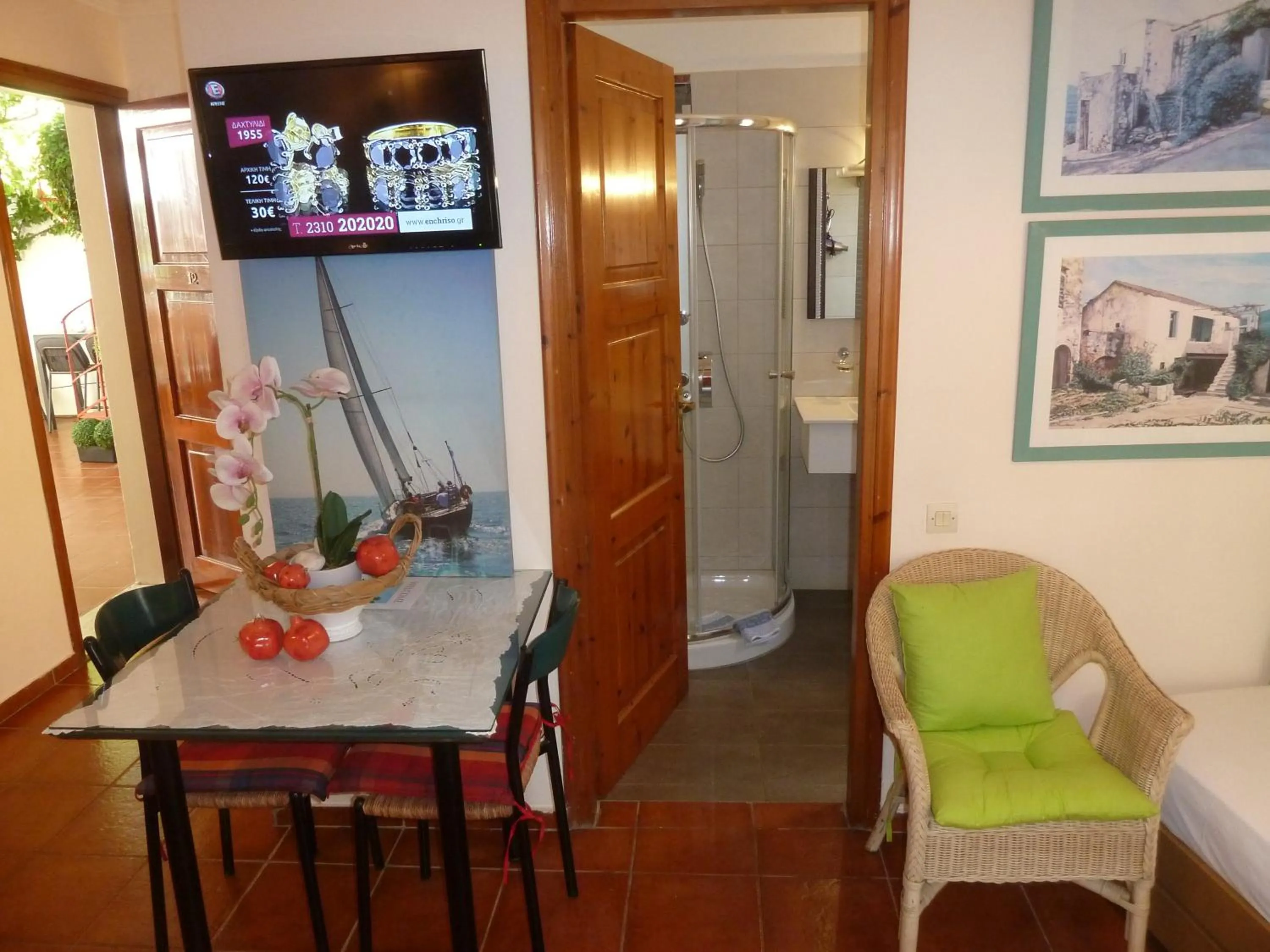 TV and multimedia in Calergi Residence - Holidays in Crete