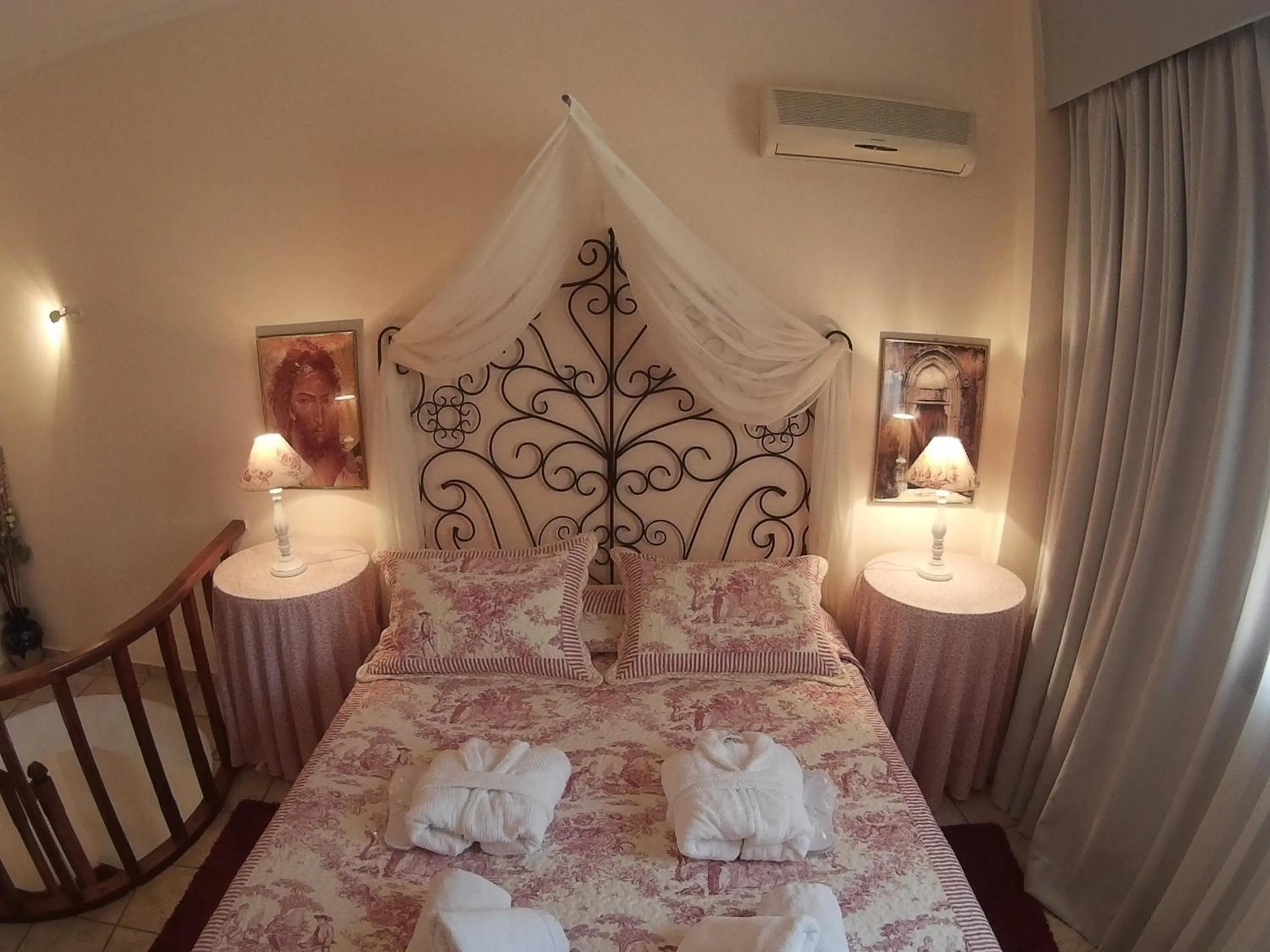 Bed in Calergi Residence - Holidays in Crete