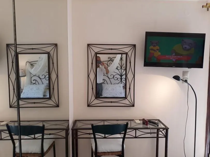 Decorative detail in Calergi Residence - Holidays in Crete