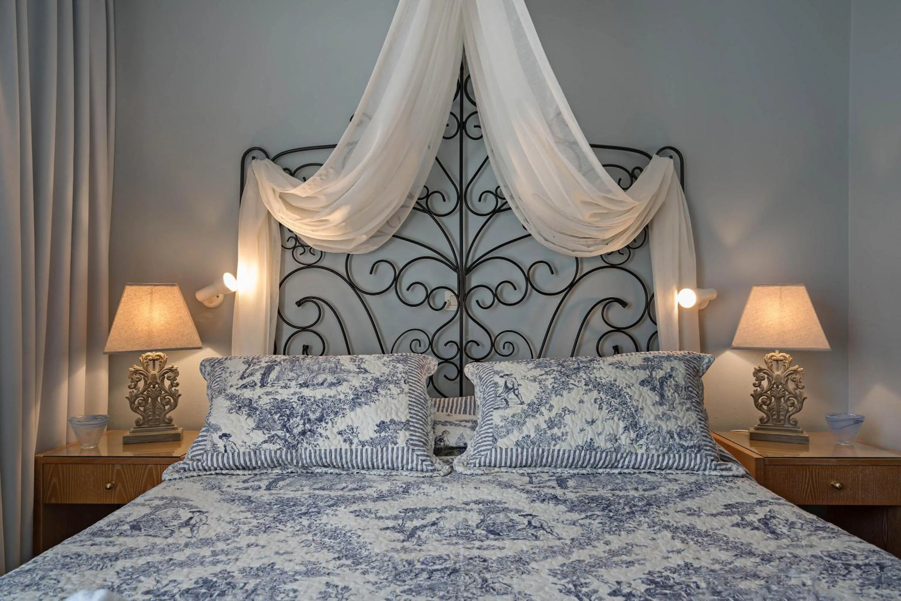 Bed in Calergi Residence - Holidays in Crete