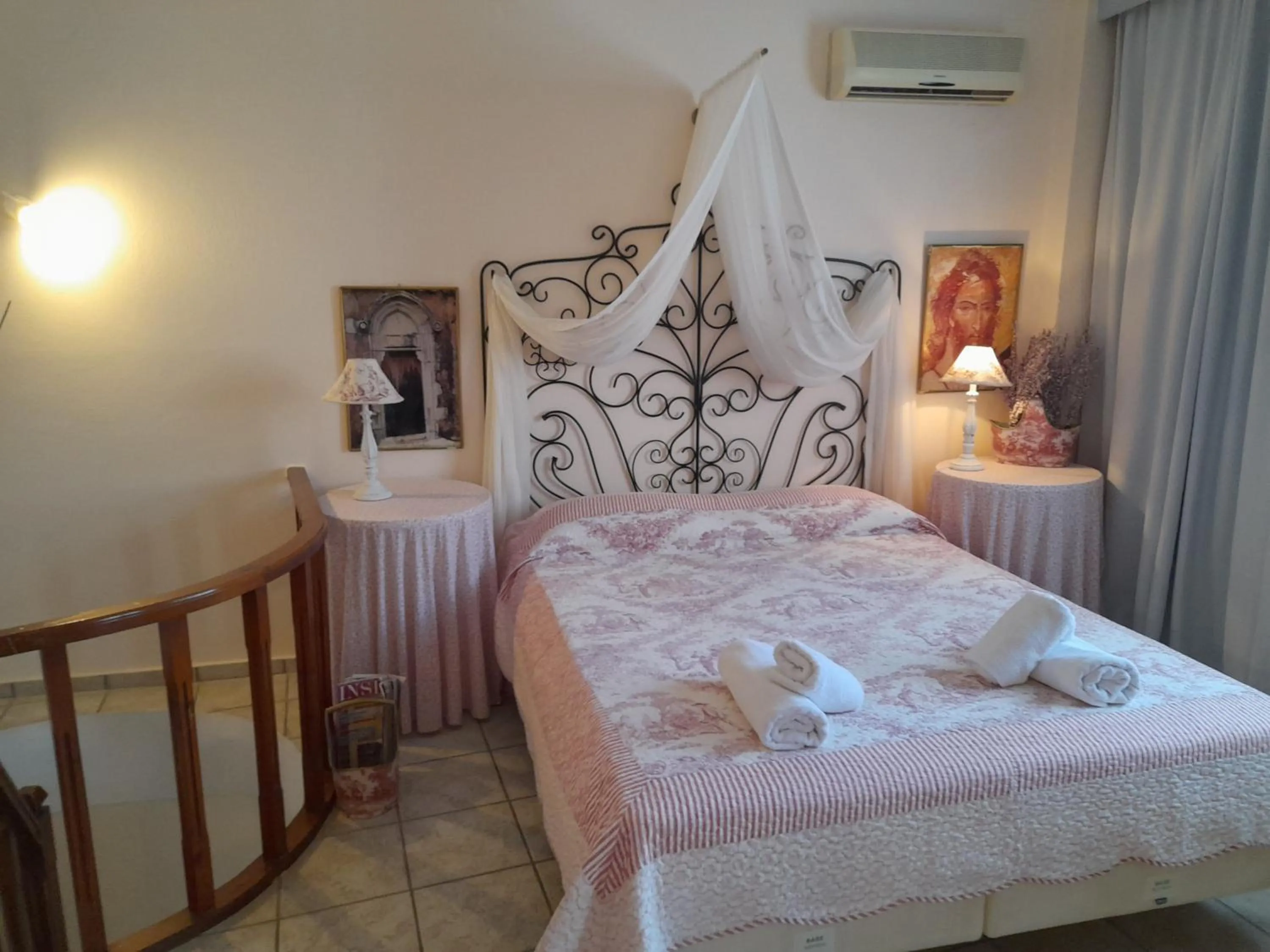 Bed in Calergi Residence - Holidays in Crete