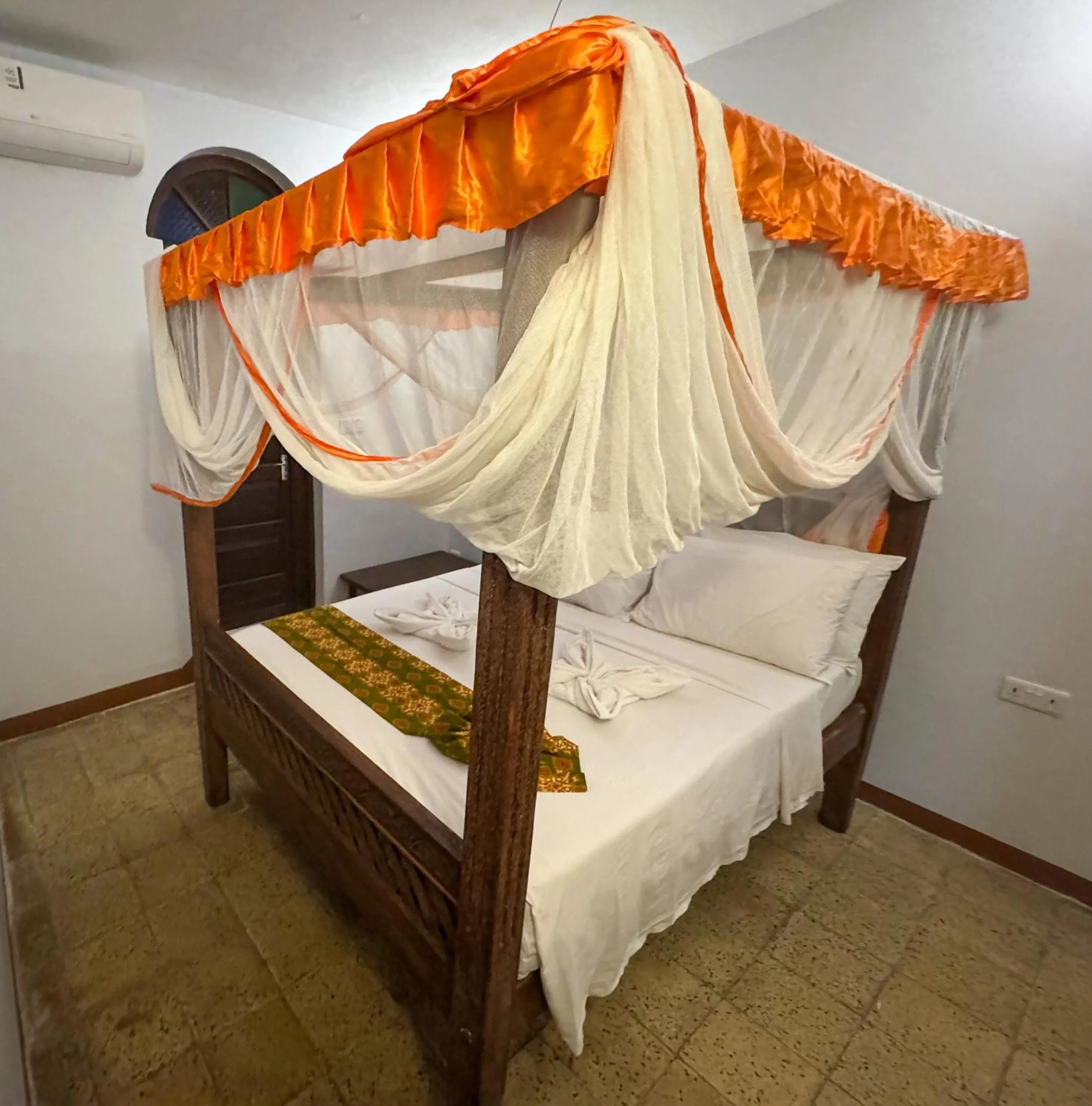 Bedroom, Bed in Princess Salme Inn