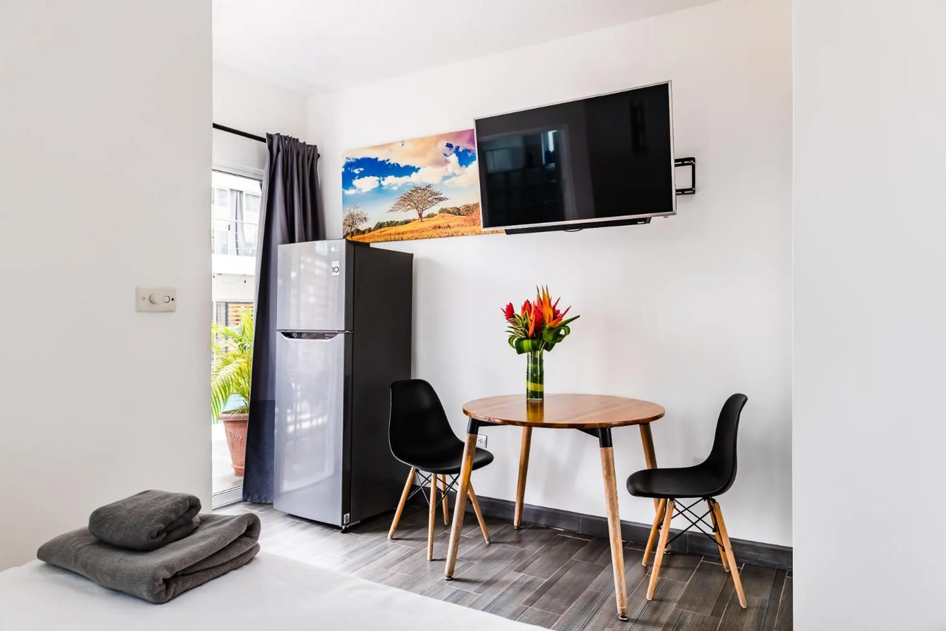 Pool view in In the Shade Hotel - Coworking - 300Mbit - Adults Only