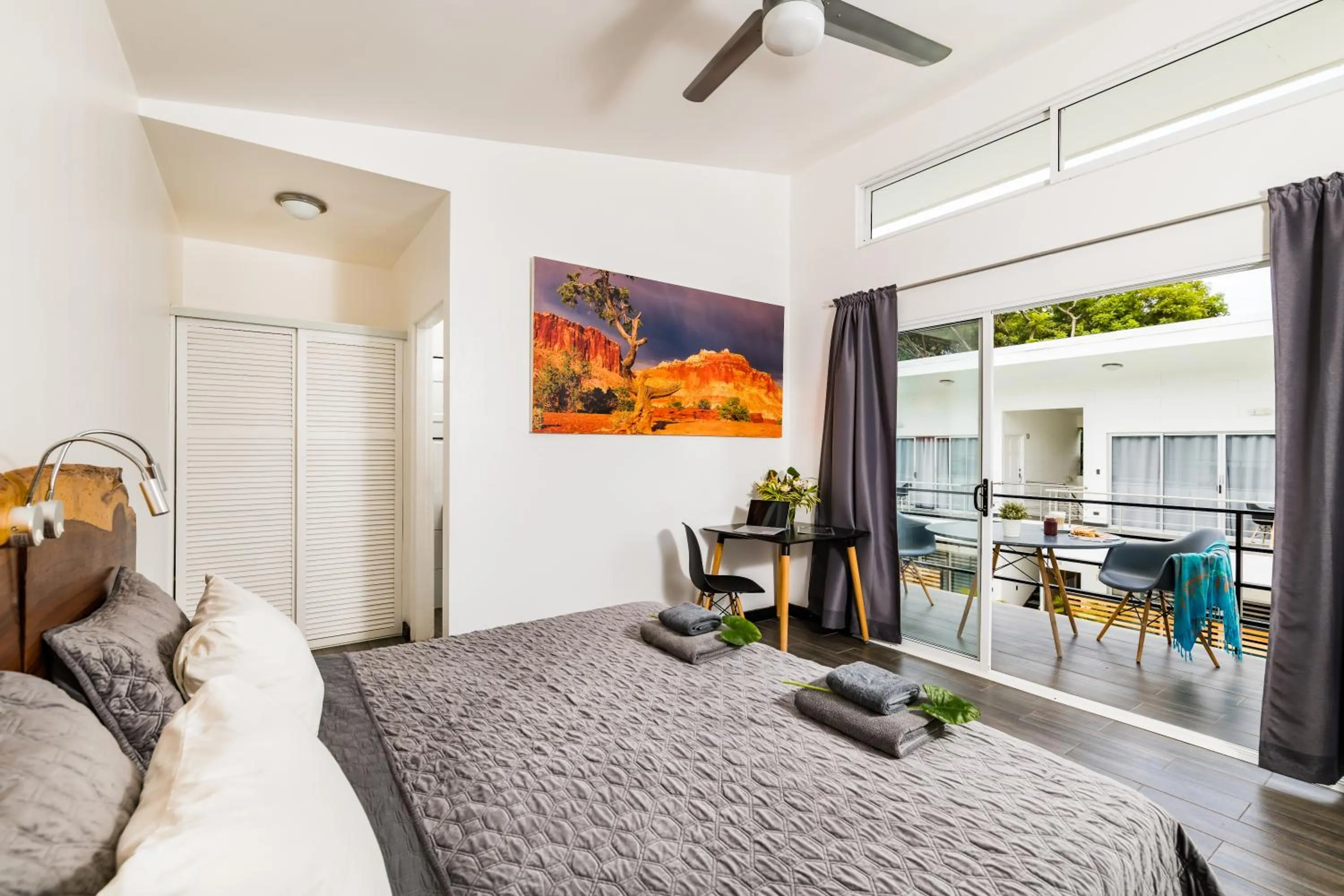 Photo of the whole room, Bed in In the Shade Hotel - Coworking - 300Mbit - Adults Only