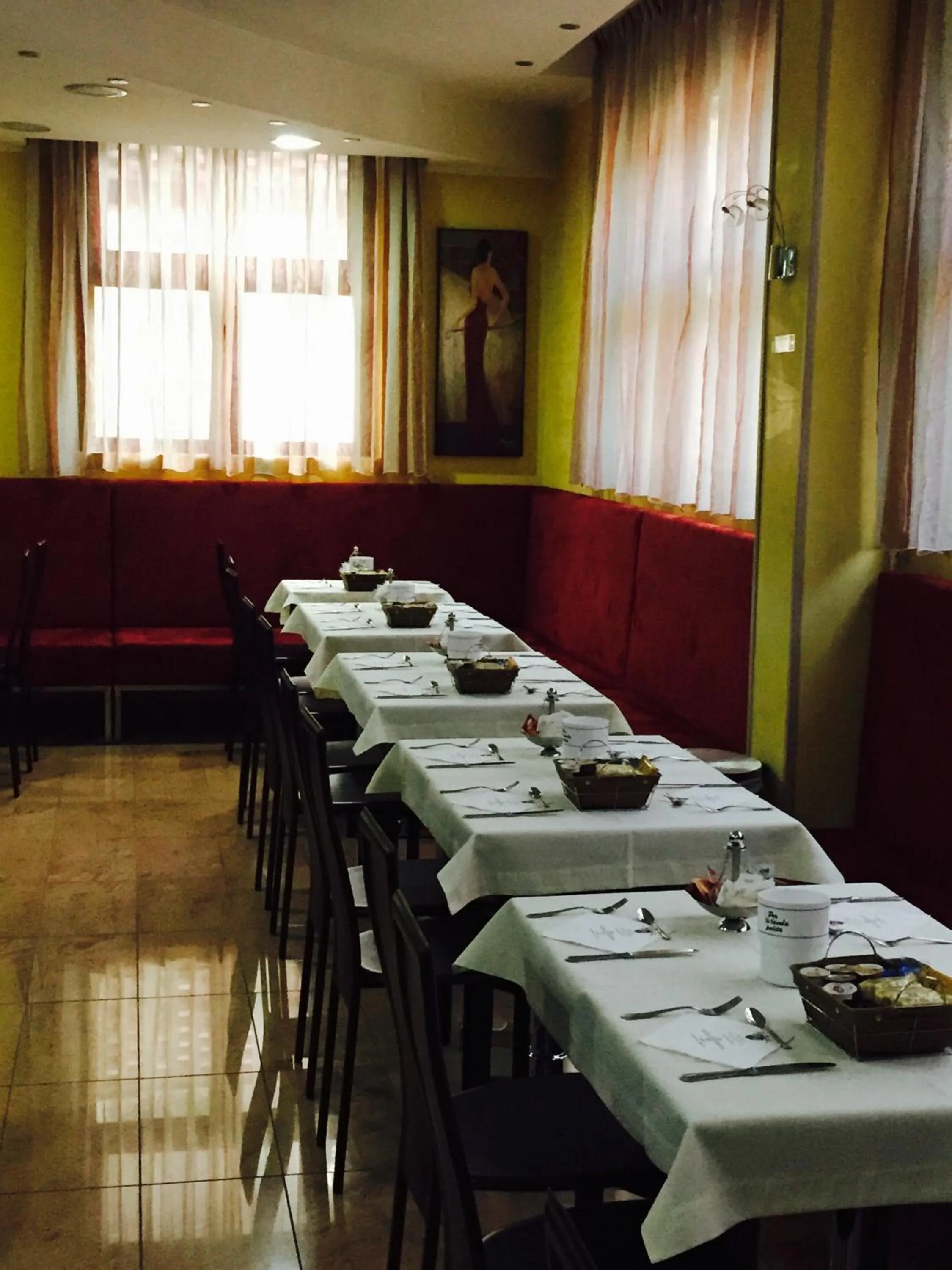 Lounge or bar in Hotel Cristal Eboli