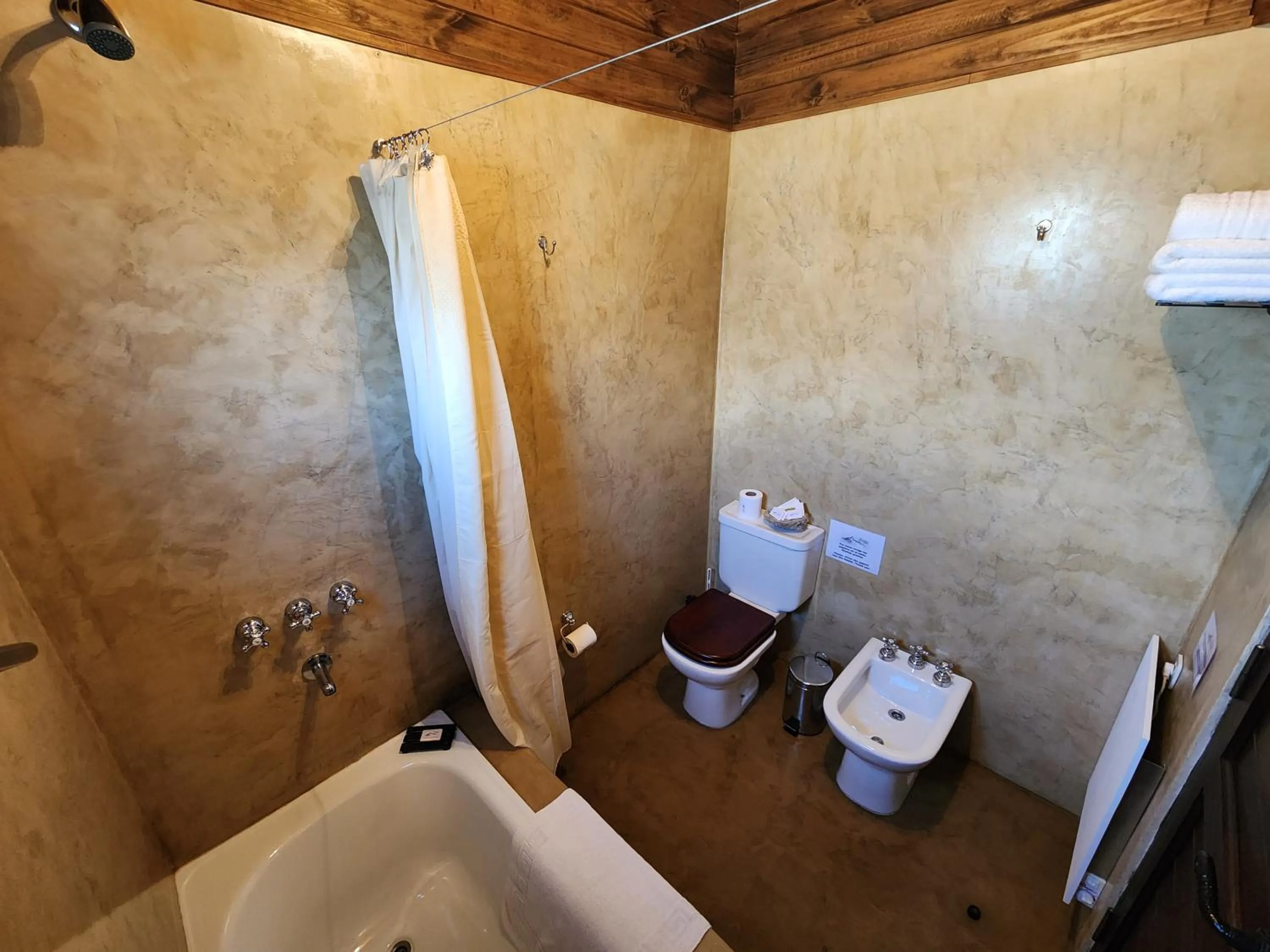 Bath in Cabañas Alechen