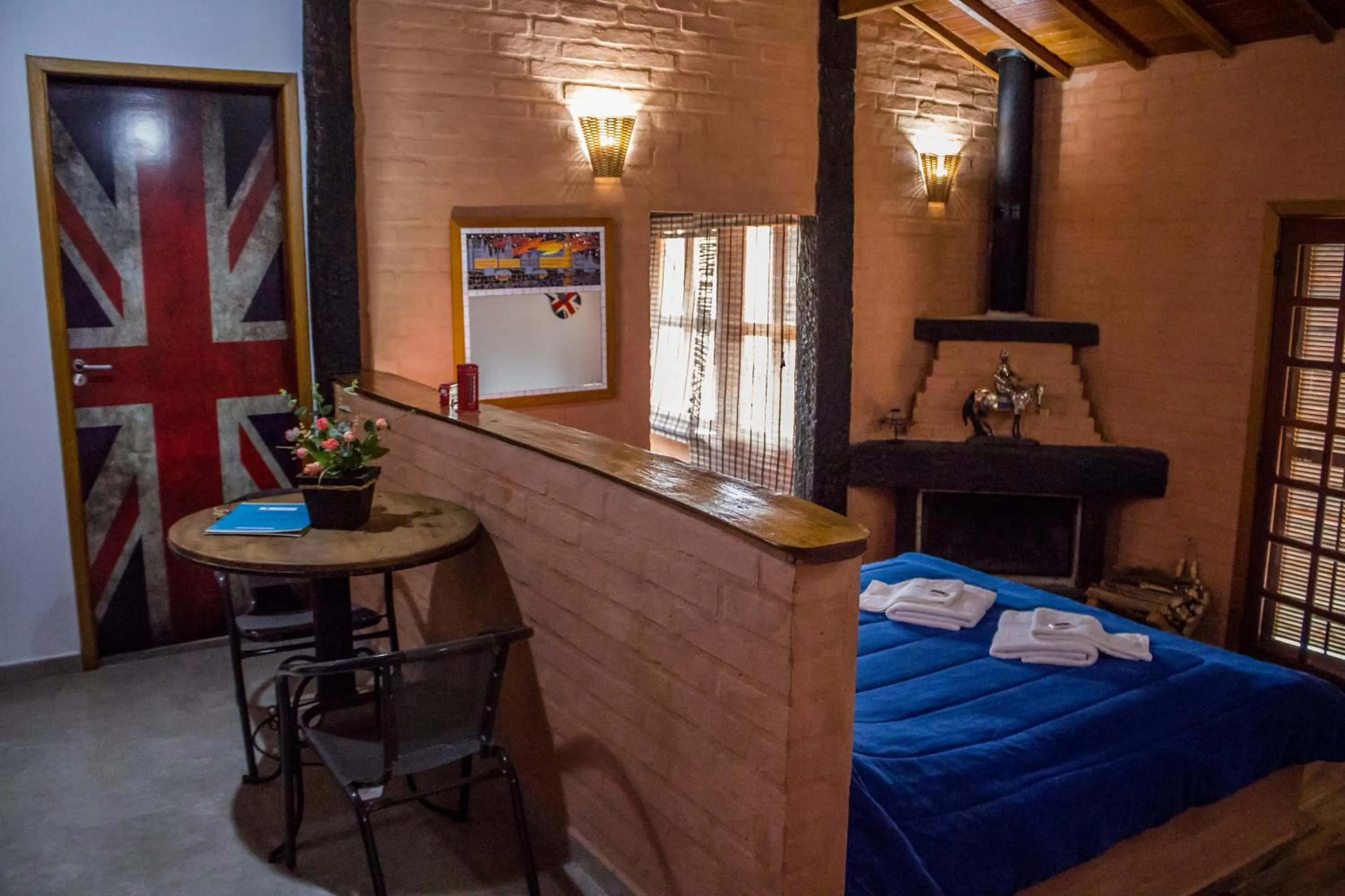 Photo of the whole room, Bed in Pousada Cabanas no Mundo