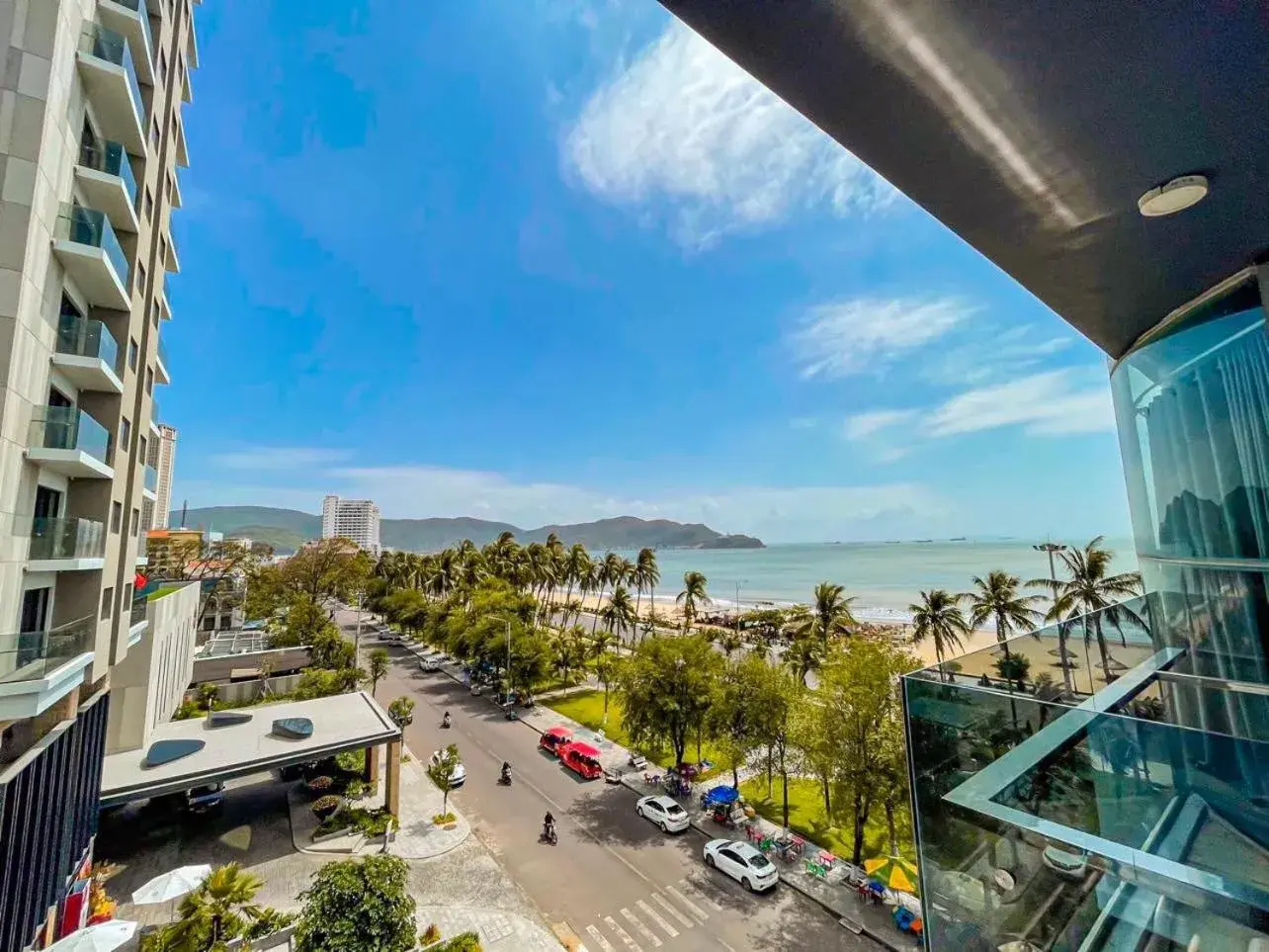 Deluxe Double or Twin Room with Balcony in Y Linh Hotel Deluxe Double or Twin Room with Balcony in Y Linh Hotel