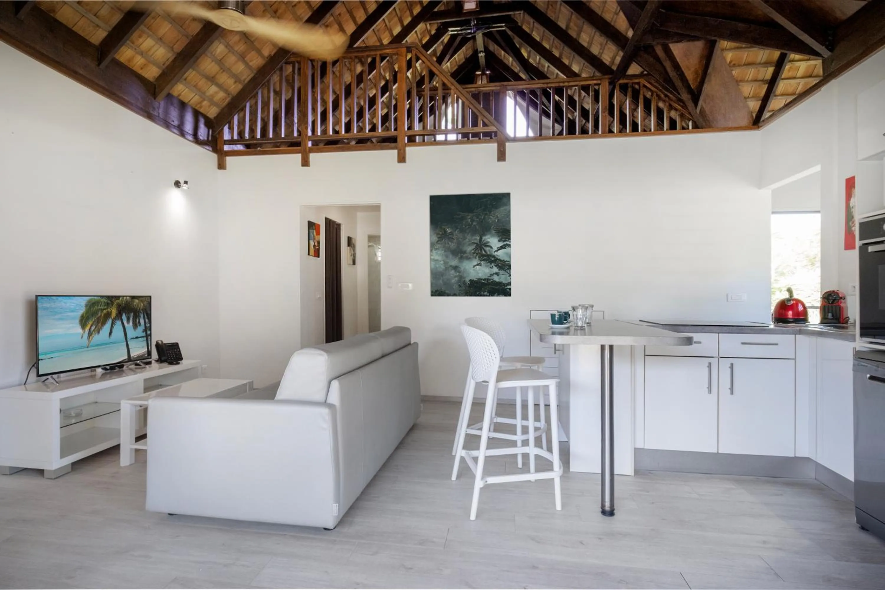 Living room in Moorea Sunset Beach