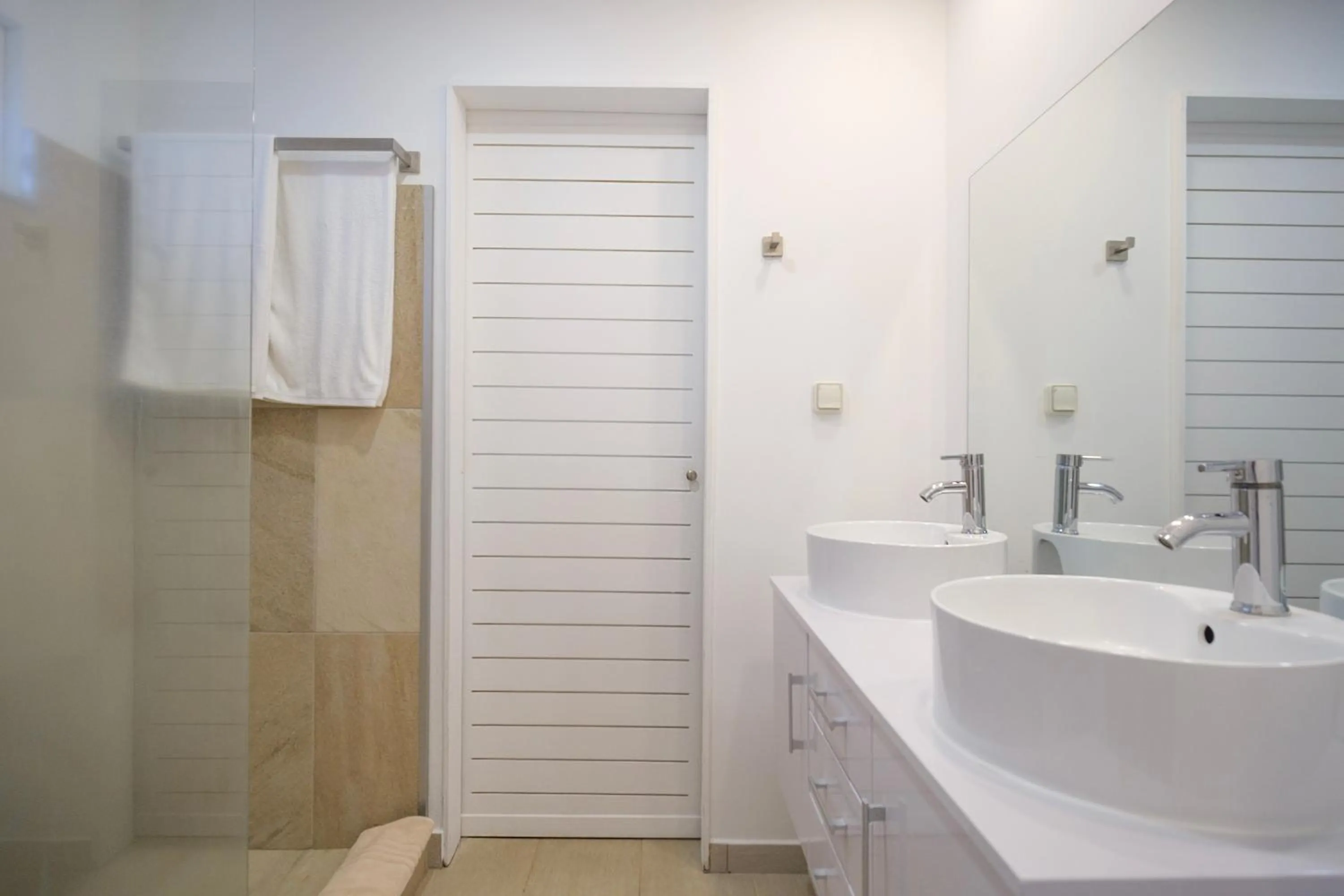 Bathroom in Moorea Sunset Beach