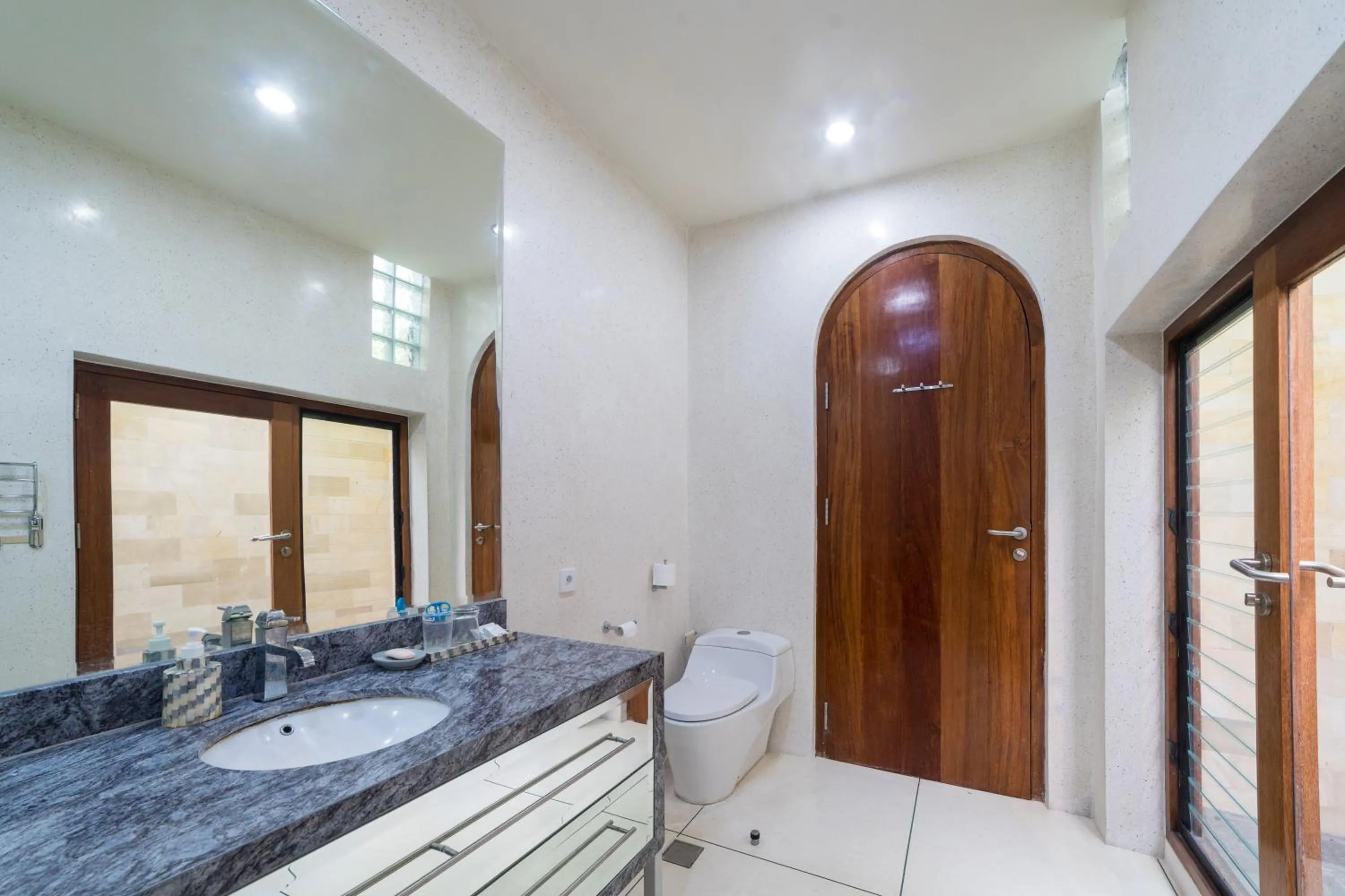 Shower in Villa Costa Plenty