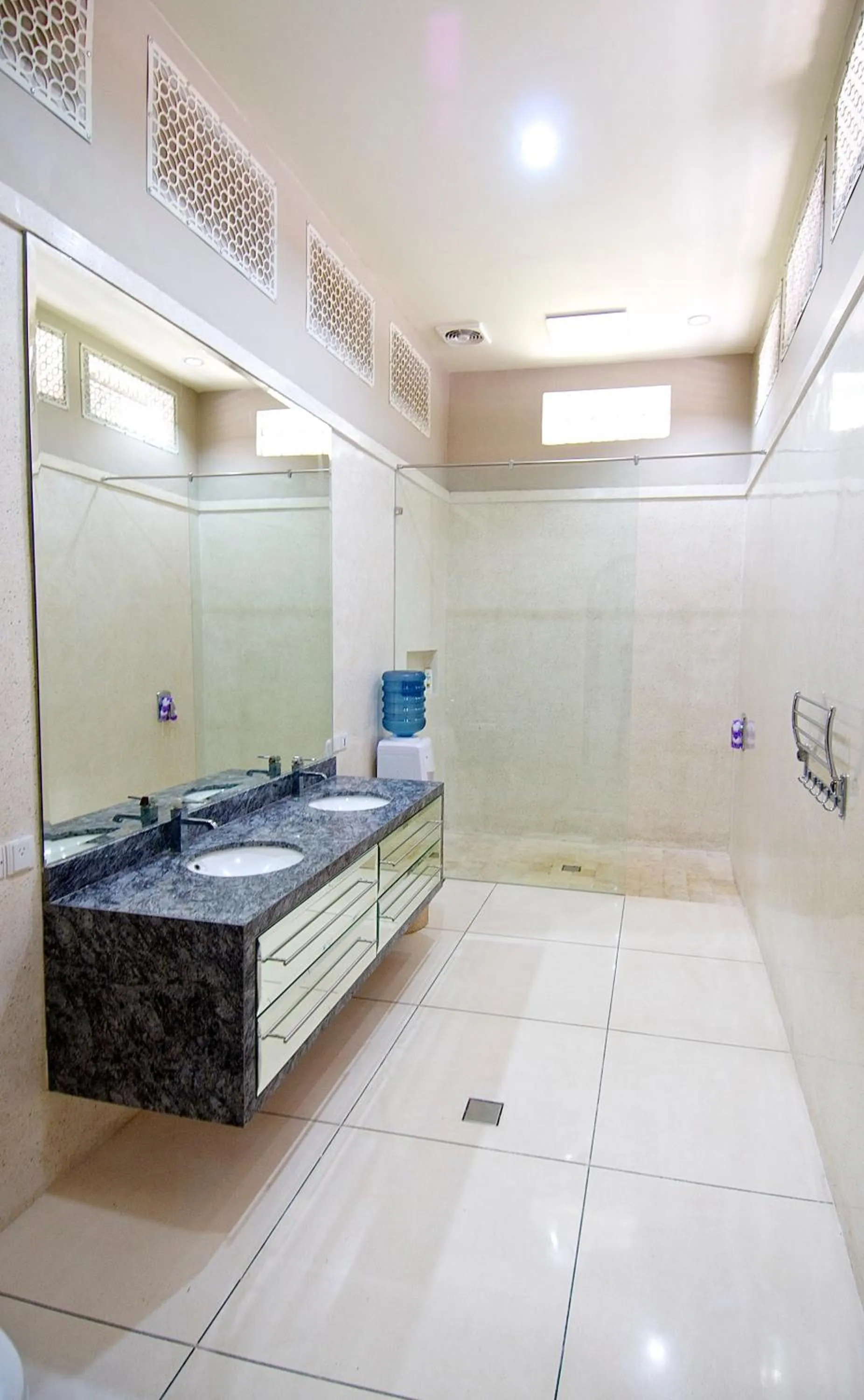 Bathroom in Villa Costa Plenty