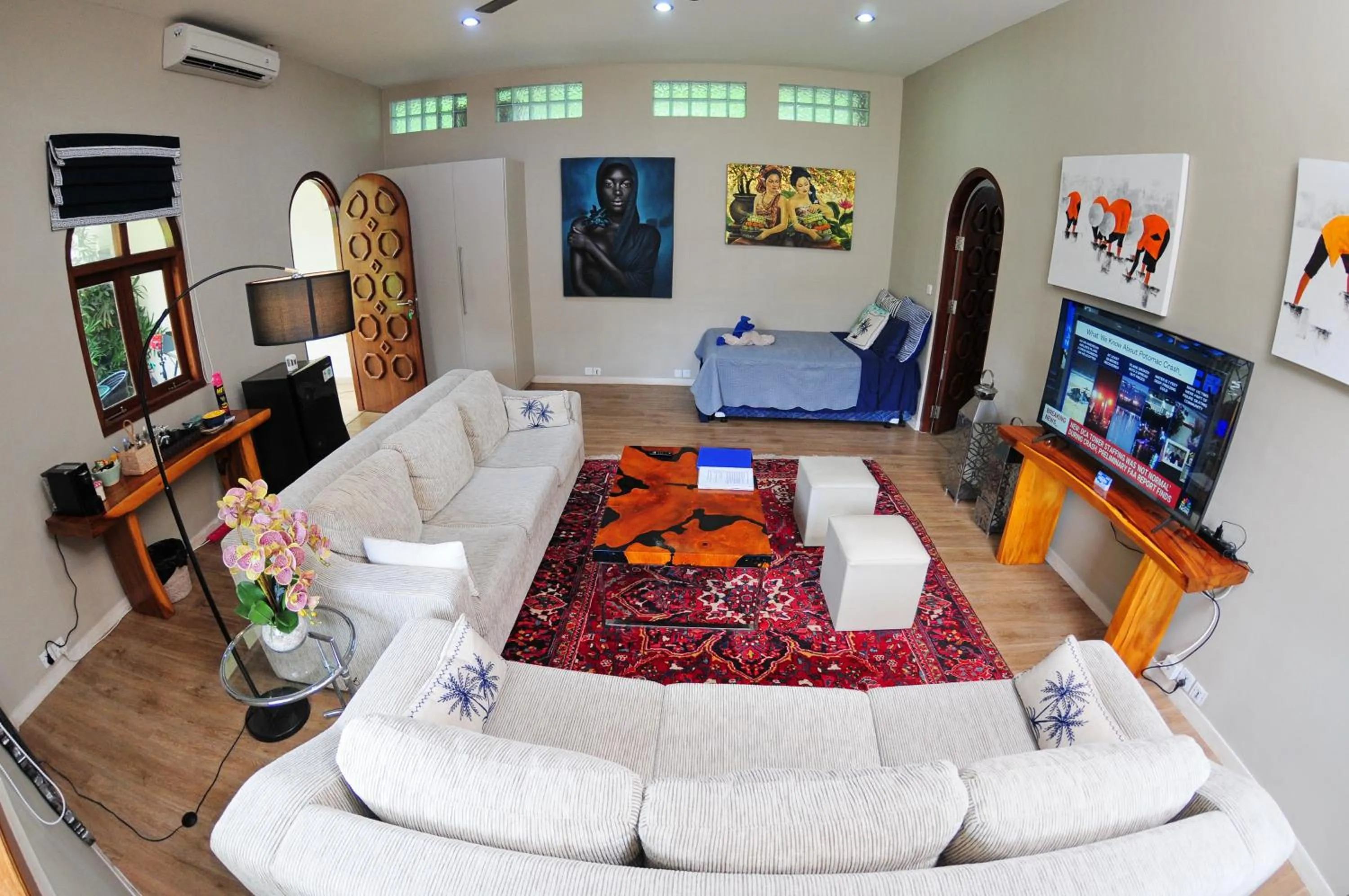 TV and multimedia in Villa Costa Plenty