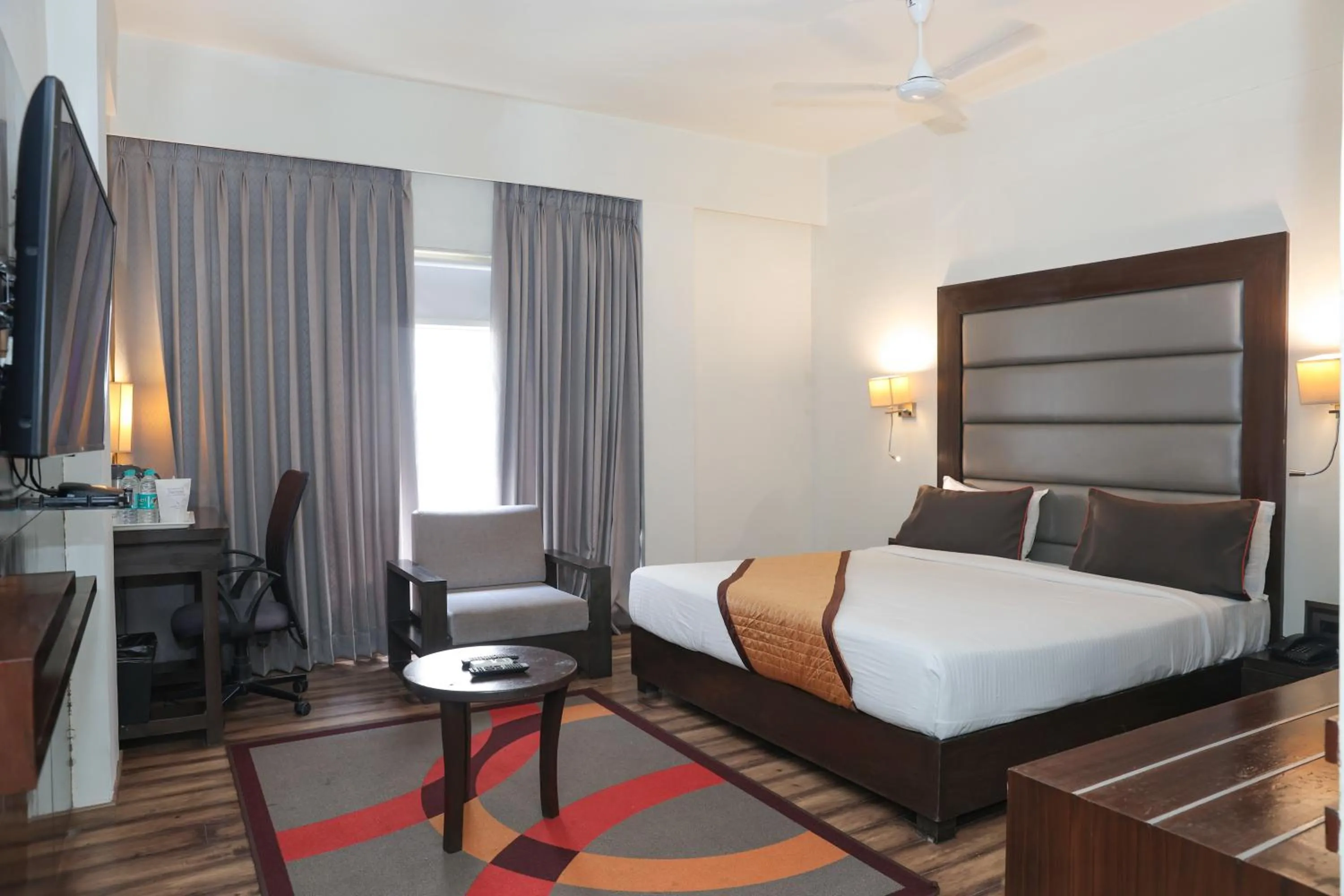 Photo of the whole room, Bed in Veronica Hotel