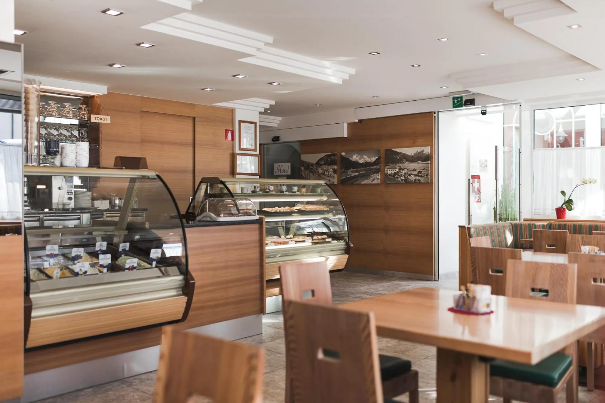 Lounge or bar in Hotel Zum Mohren