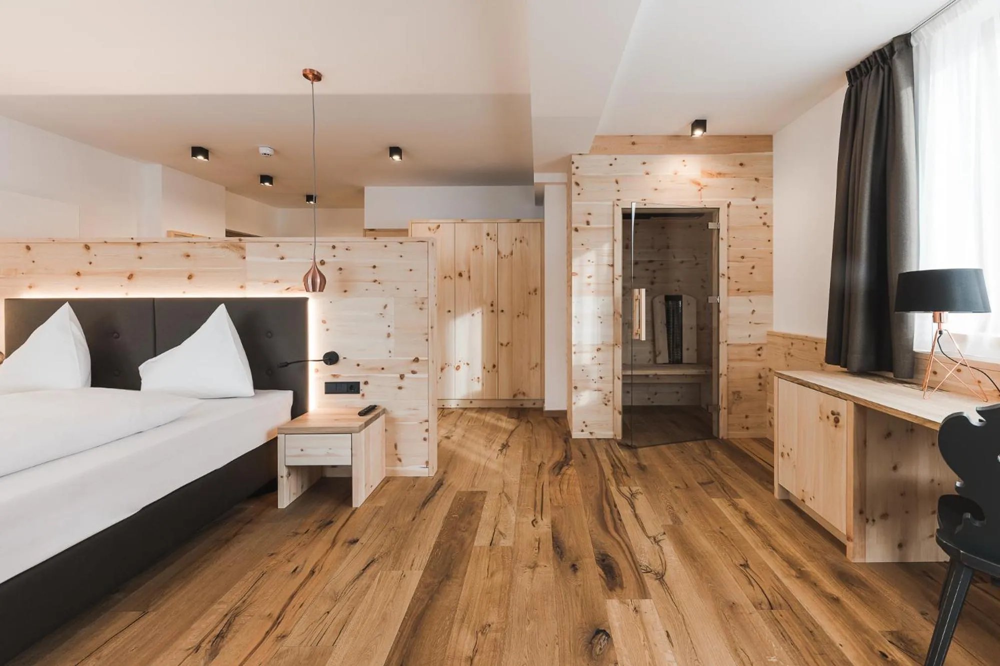 Bedroom in Hotel Zum Mohren