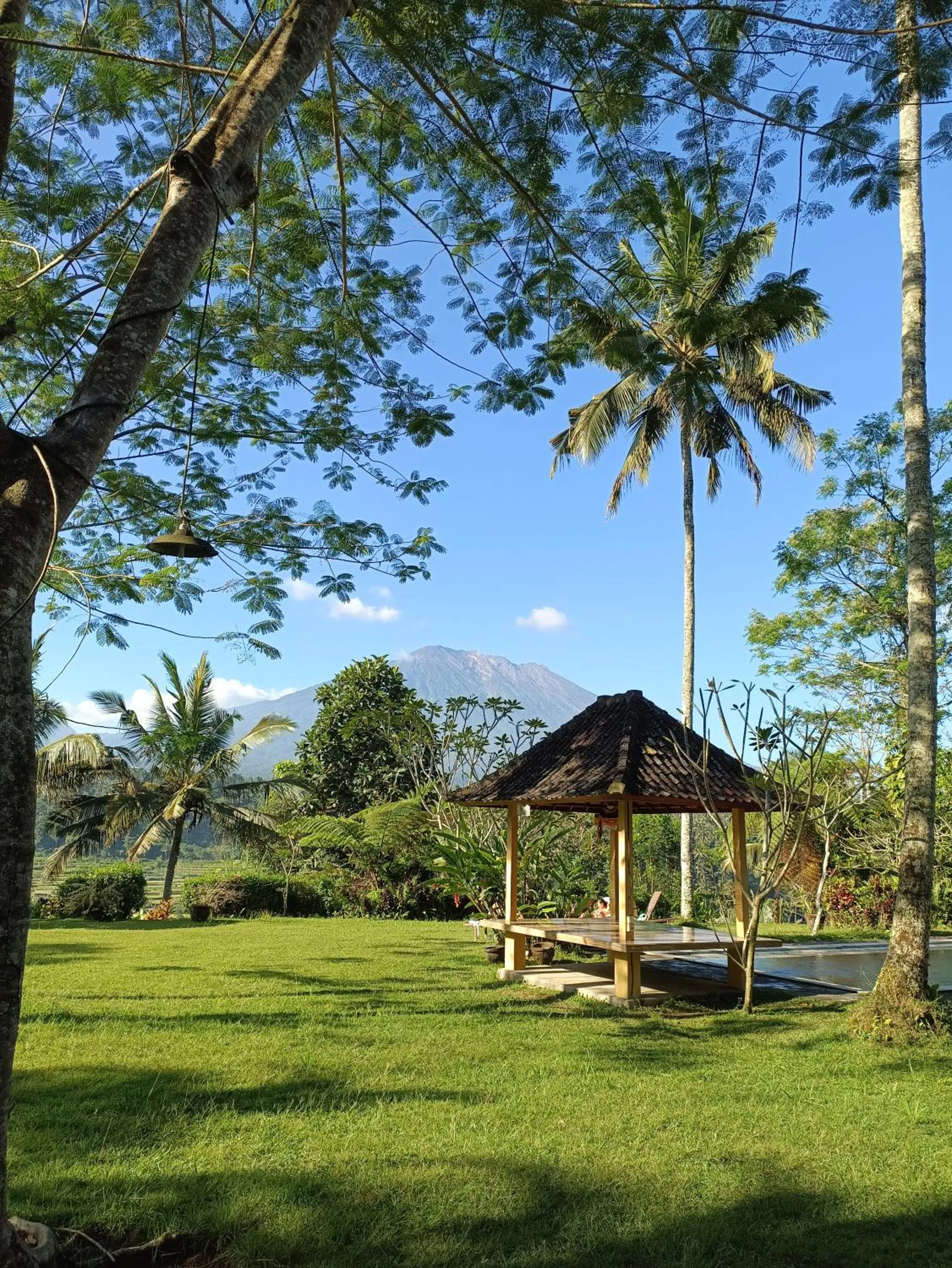 Mahagiri Resort & Restaurant