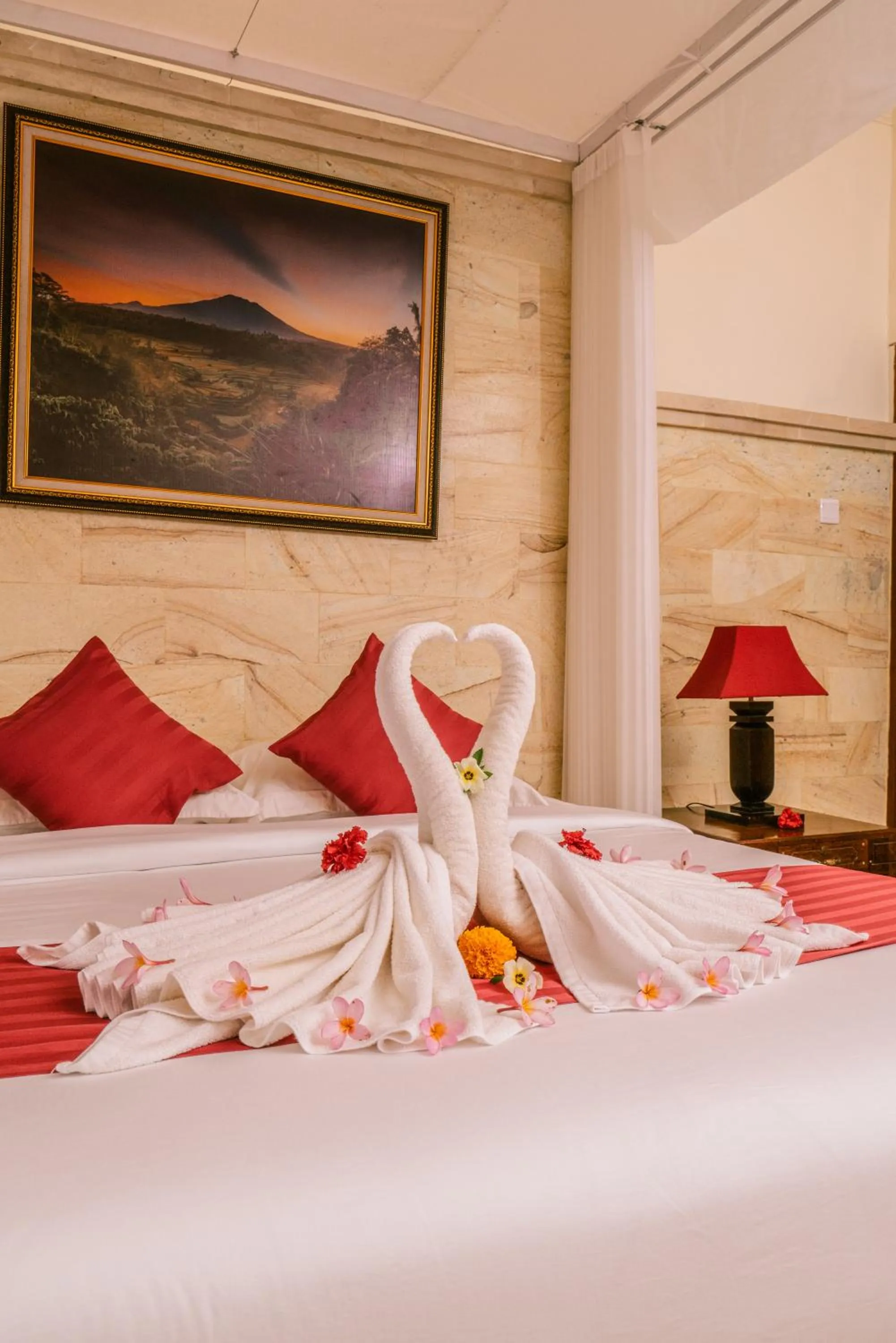 Bed in Mahagiri Resort & Restaurant