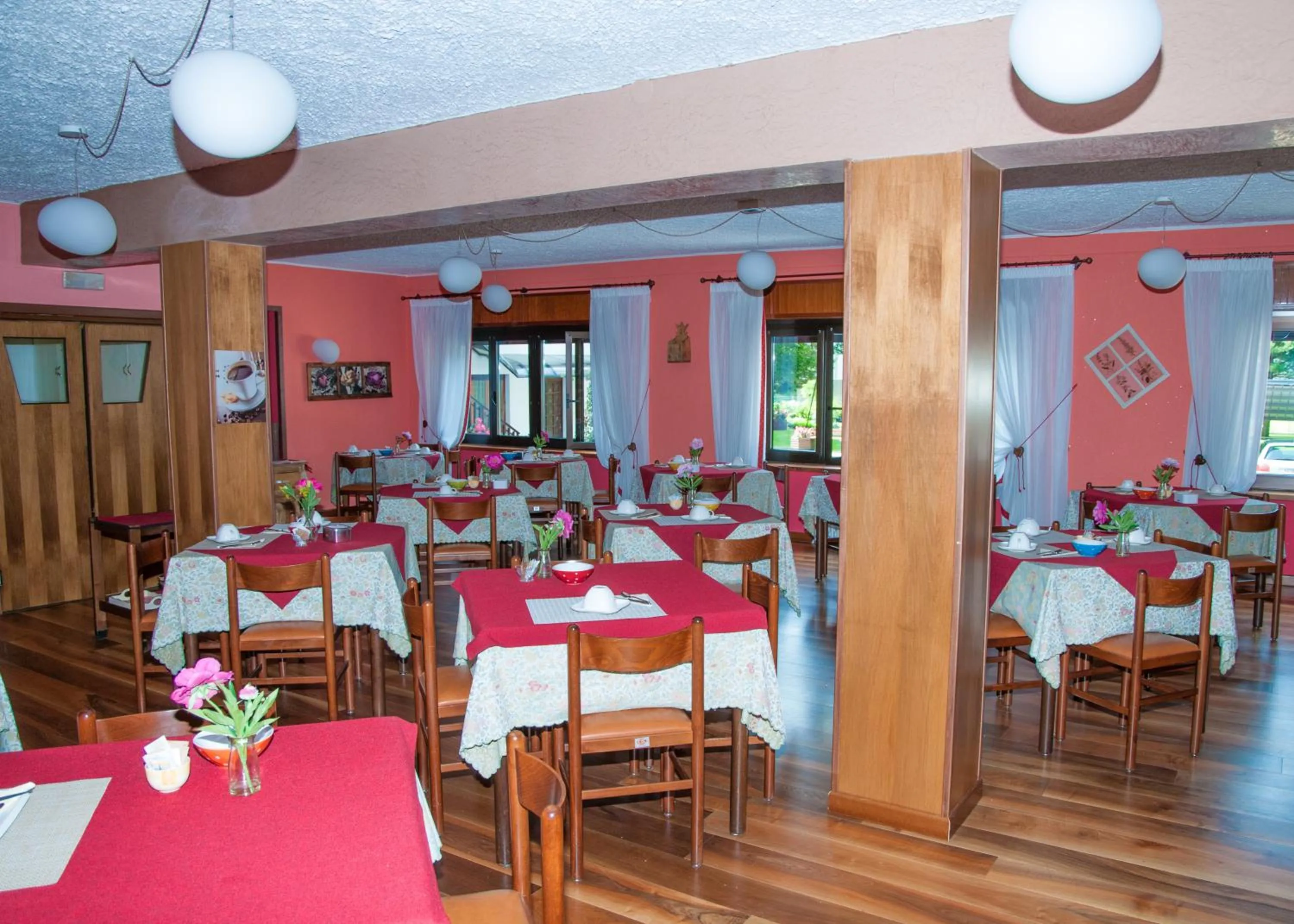 Restaurant/places to eat in Hotel Filey