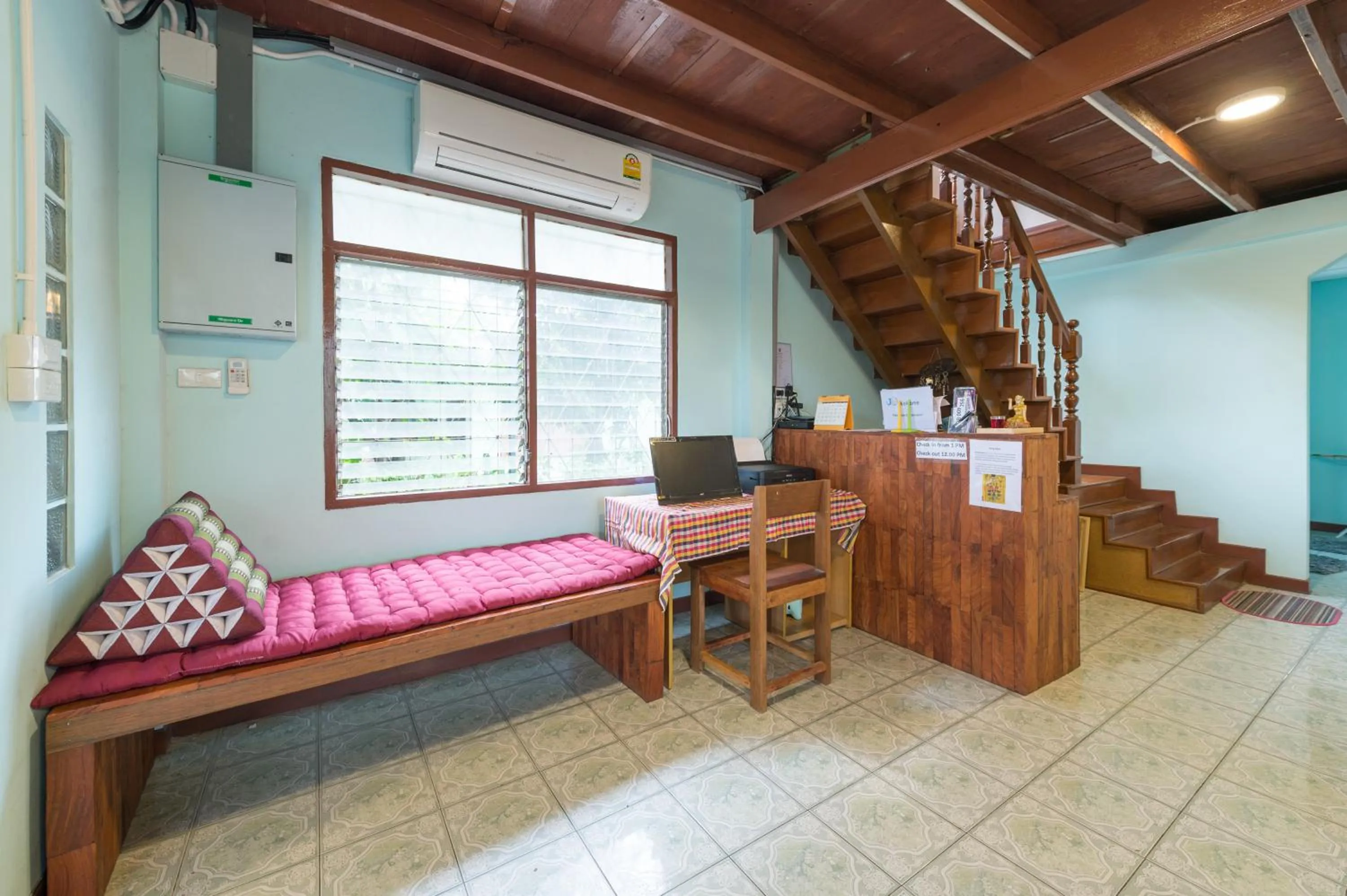 Lobby or reception in Nang Ta Yon @ Ban Thap Chang Hostel