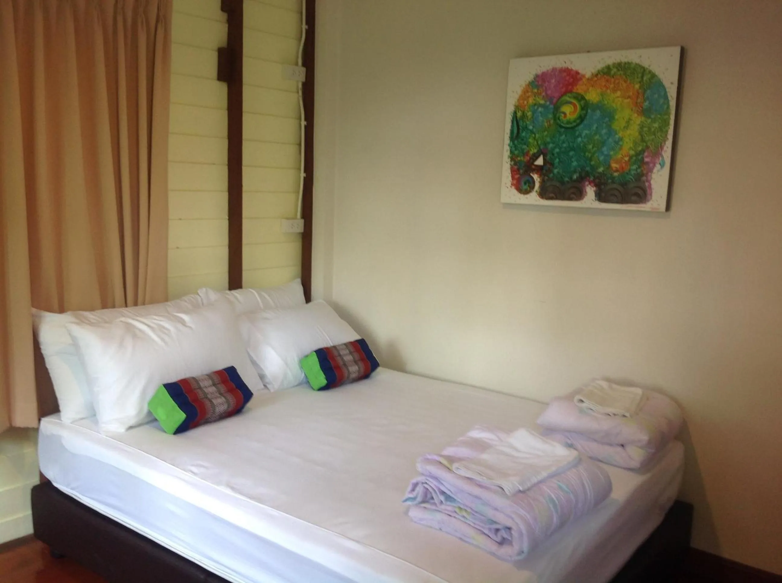 Decorative detail, Bed in Nang Ta Yon @ Ban Thap Chang Hostel