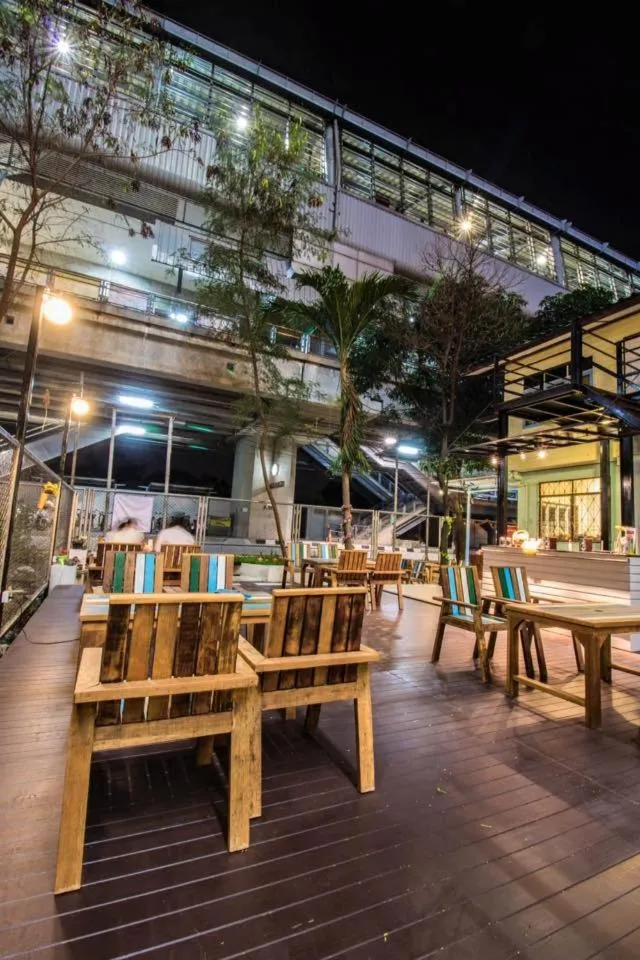 Nang Ta Yon @ Ban Thap Chang Hostel