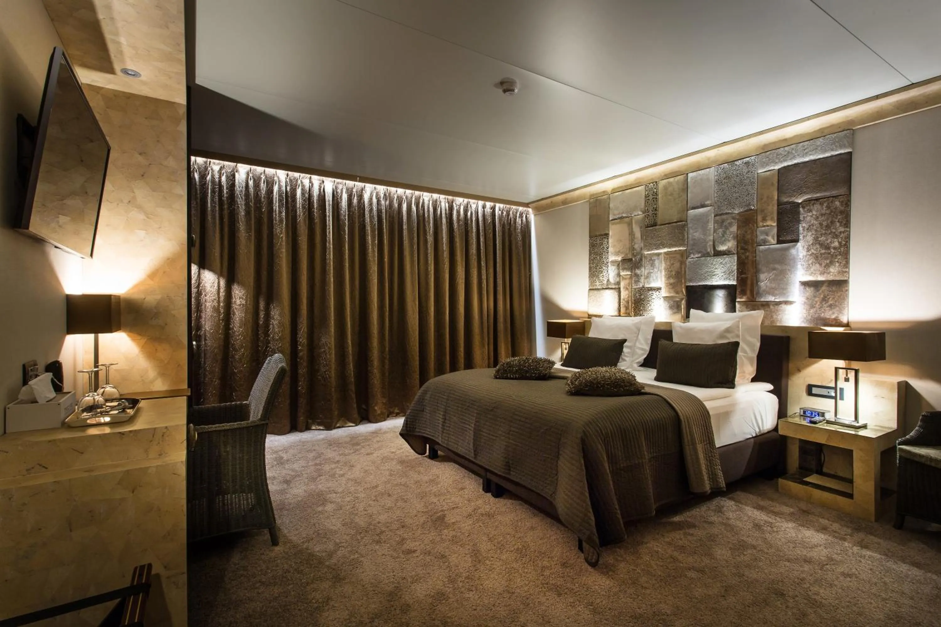 Photo of the whole room, Bed in Thermen Londerzeel Hotel