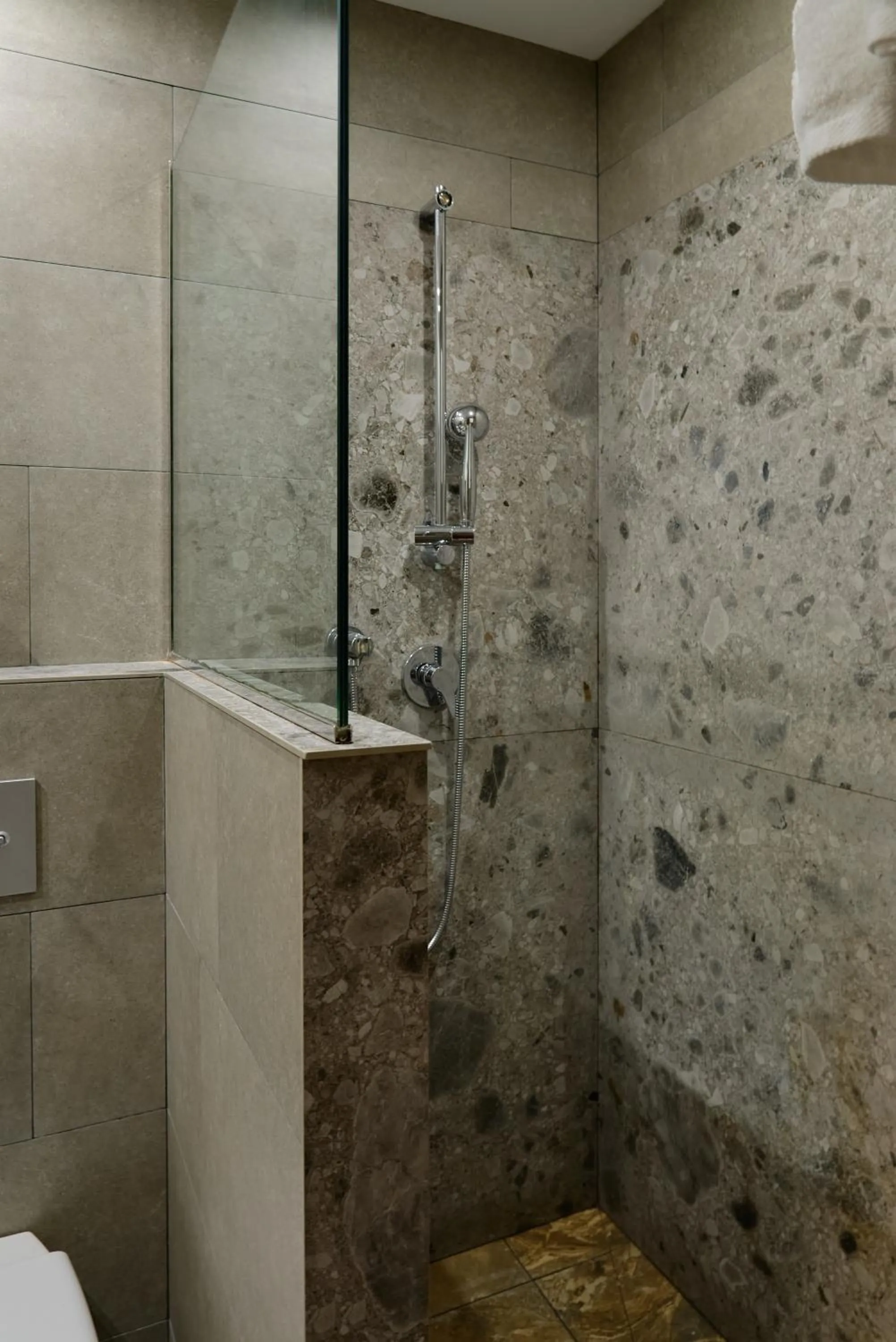 Bathroom in Hotel Miramar Badalona