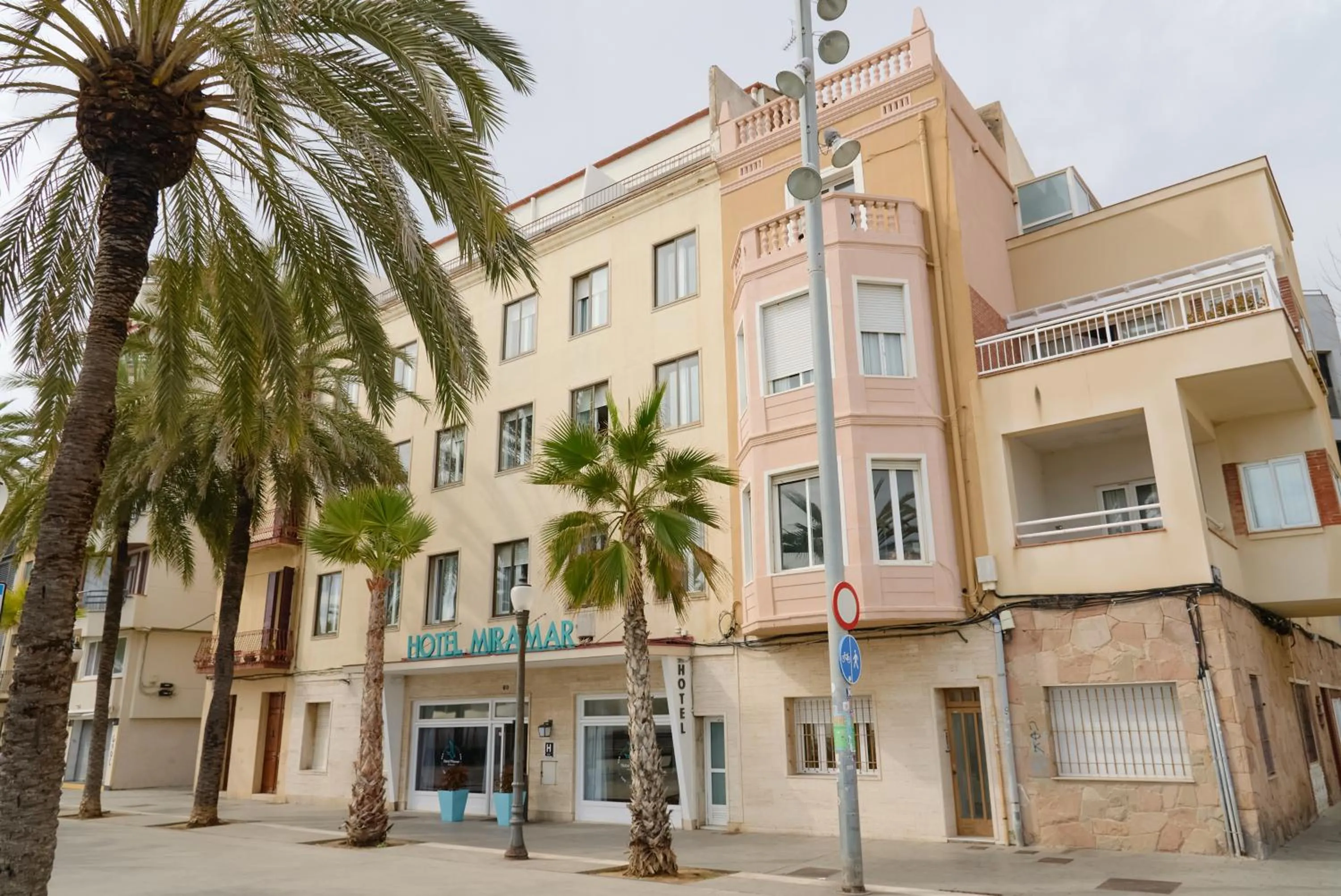 Facade/entrance in Hotel Miramar Badalona