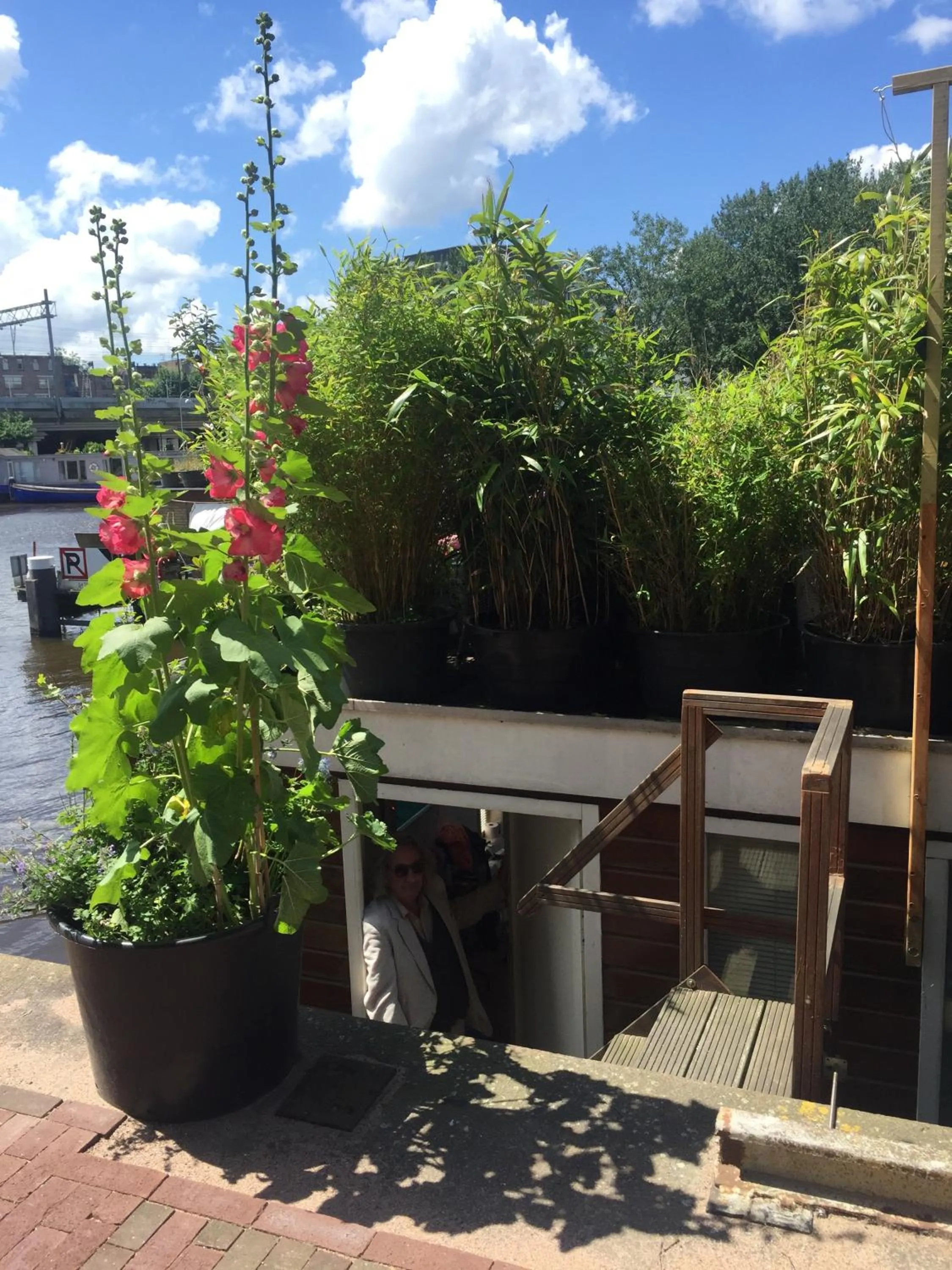 Facade/entrance in Houseboat Westerdok