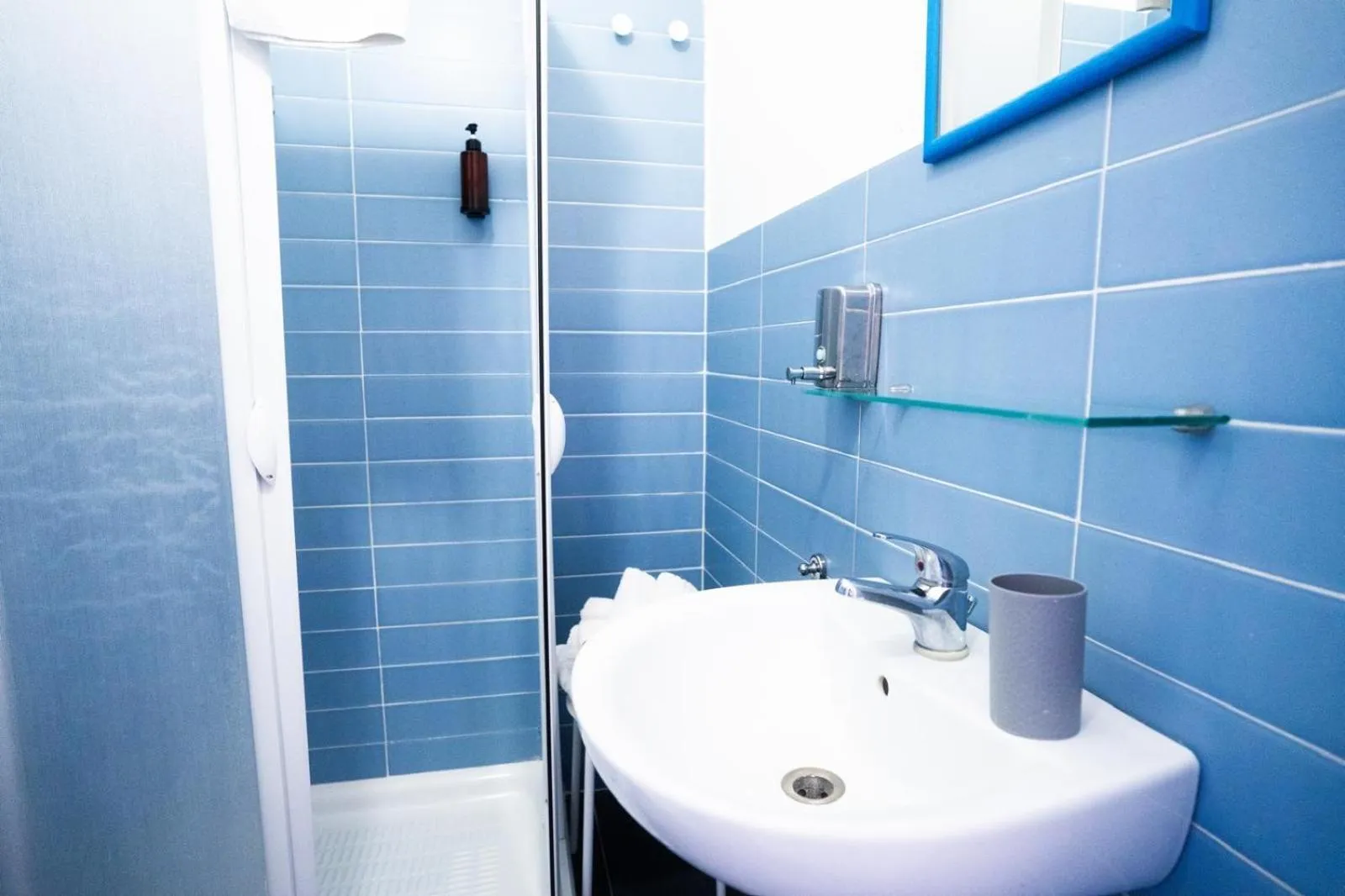 Shower in Flyresidence - Municipio - Toledo