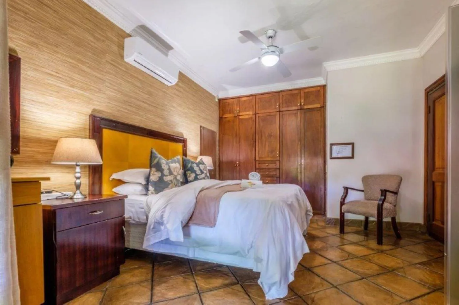 Bedroom, Bed in Kassaboera Lodge