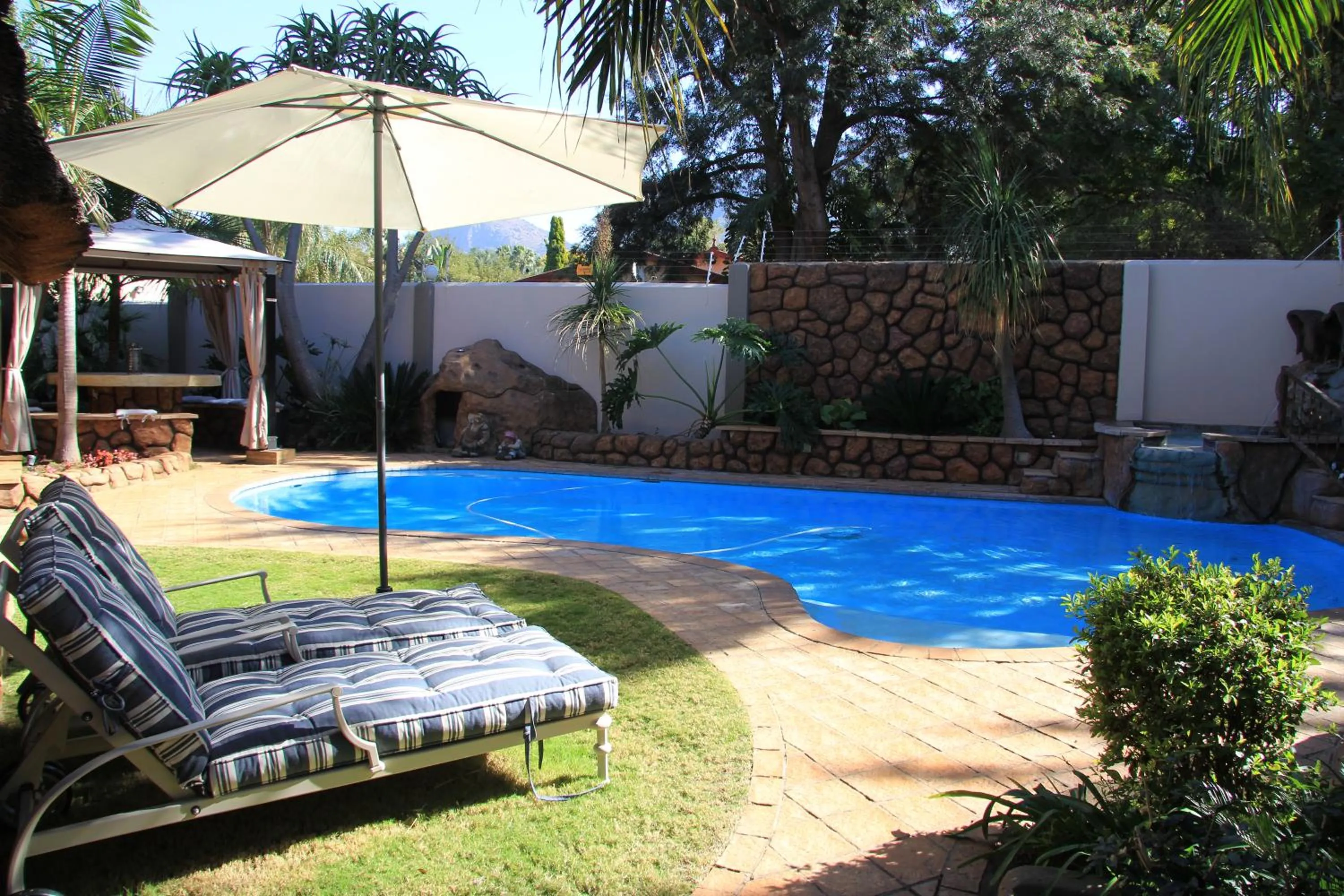 Swimming pool in Kassaboera Lodge